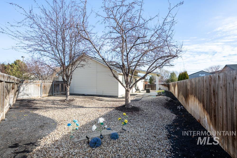 3340 S Malad Dr, Nampa, Idaho 83686, 3 Bedrooms, 2 Bathrooms, Residential For Sale, Price $360,000, 98976025