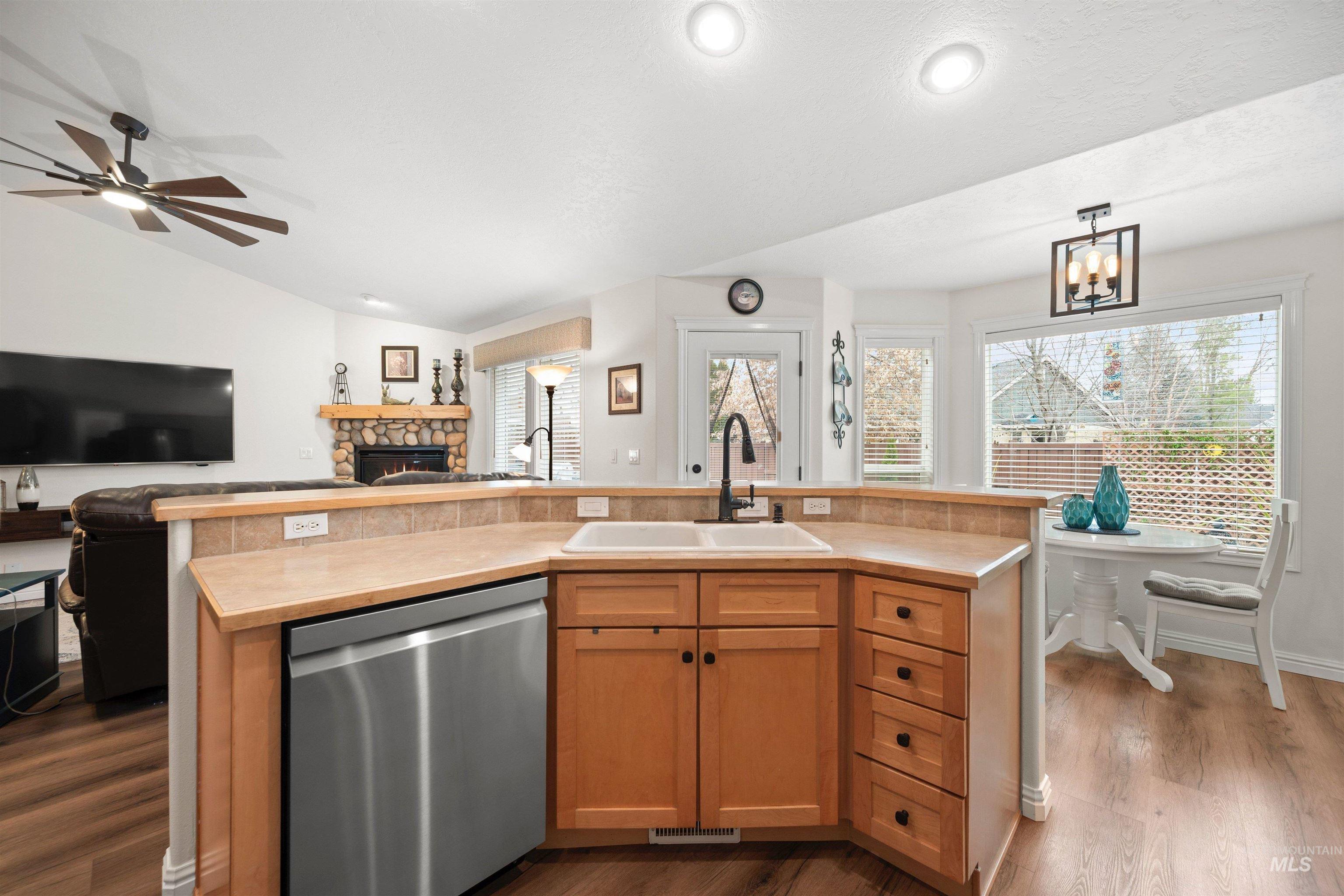 1971 W Puzzle Creek Drive, Meridian, Idaho 83646, 4 Bedrooms, 3 Bathrooms, Residential For Sale, Price $639,000, 98976026