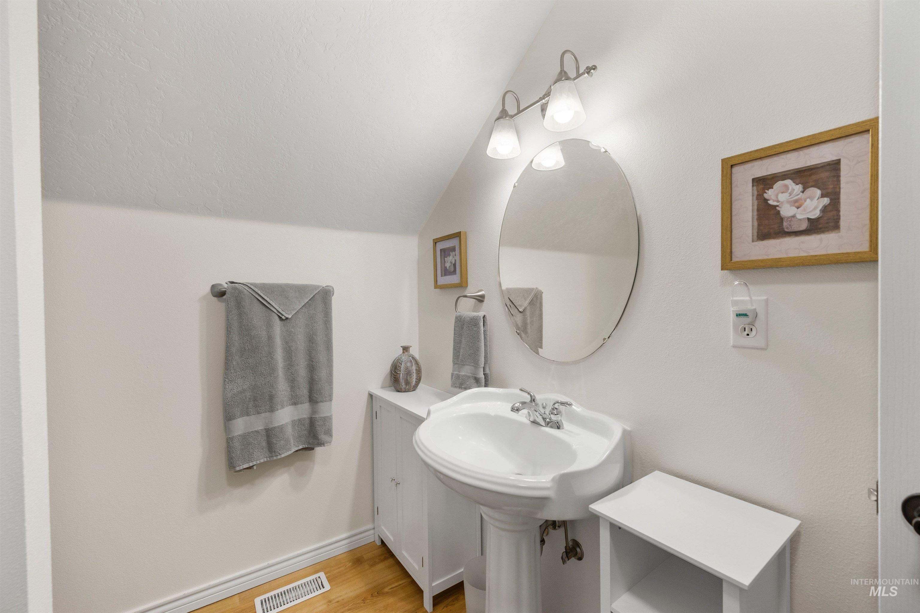 1971 W Puzzle Creek Drive, Meridian, Idaho 83646, 4 Bedrooms, 3 Bathrooms, Residential For Sale, Price $639,000, 98976026