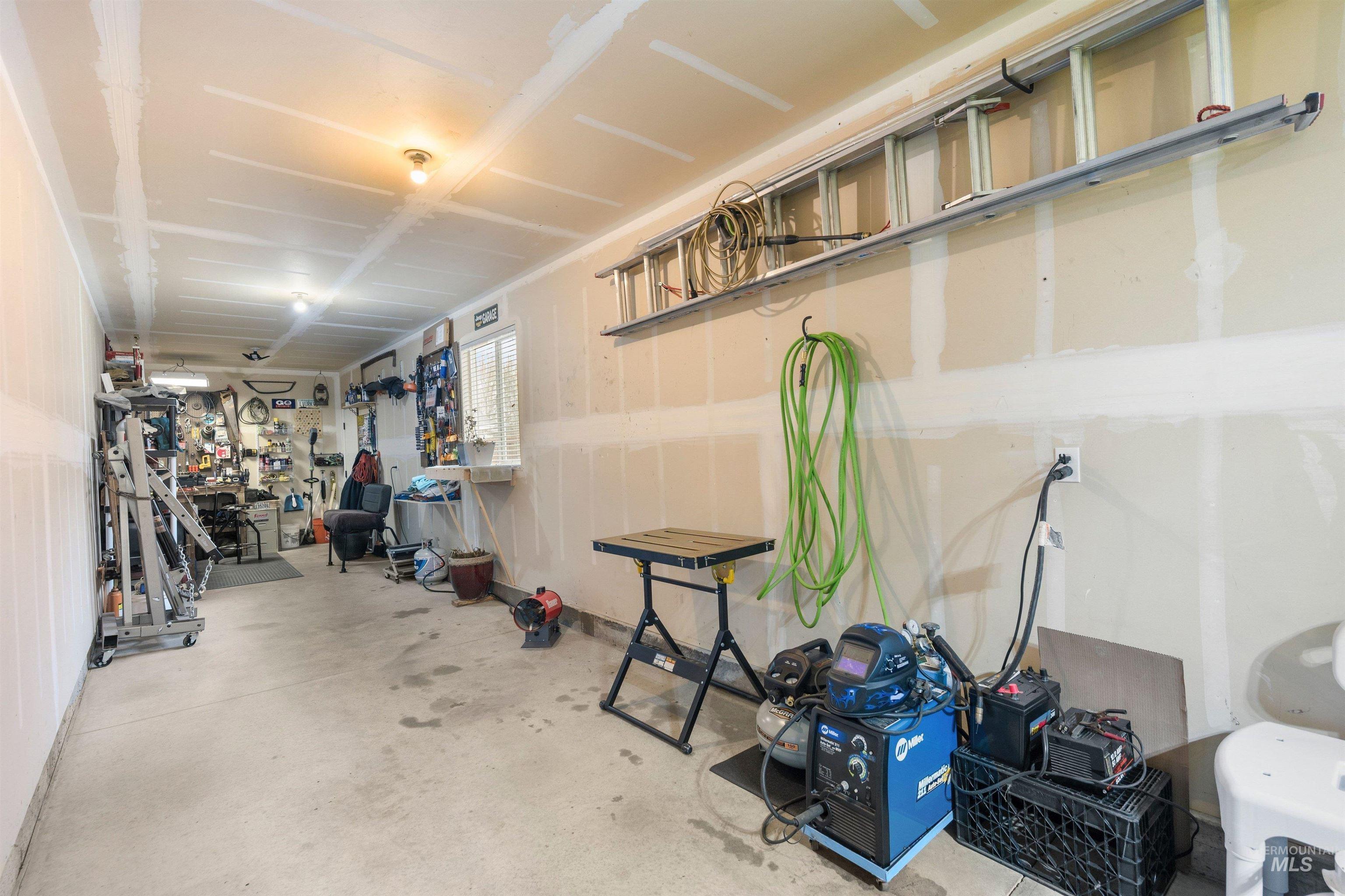 1971 W Puzzle Creek Drive, Meridian, Idaho 83646, 4 Bedrooms, 3 Bathrooms, Residential For Sale, Price $639,000, 98976026