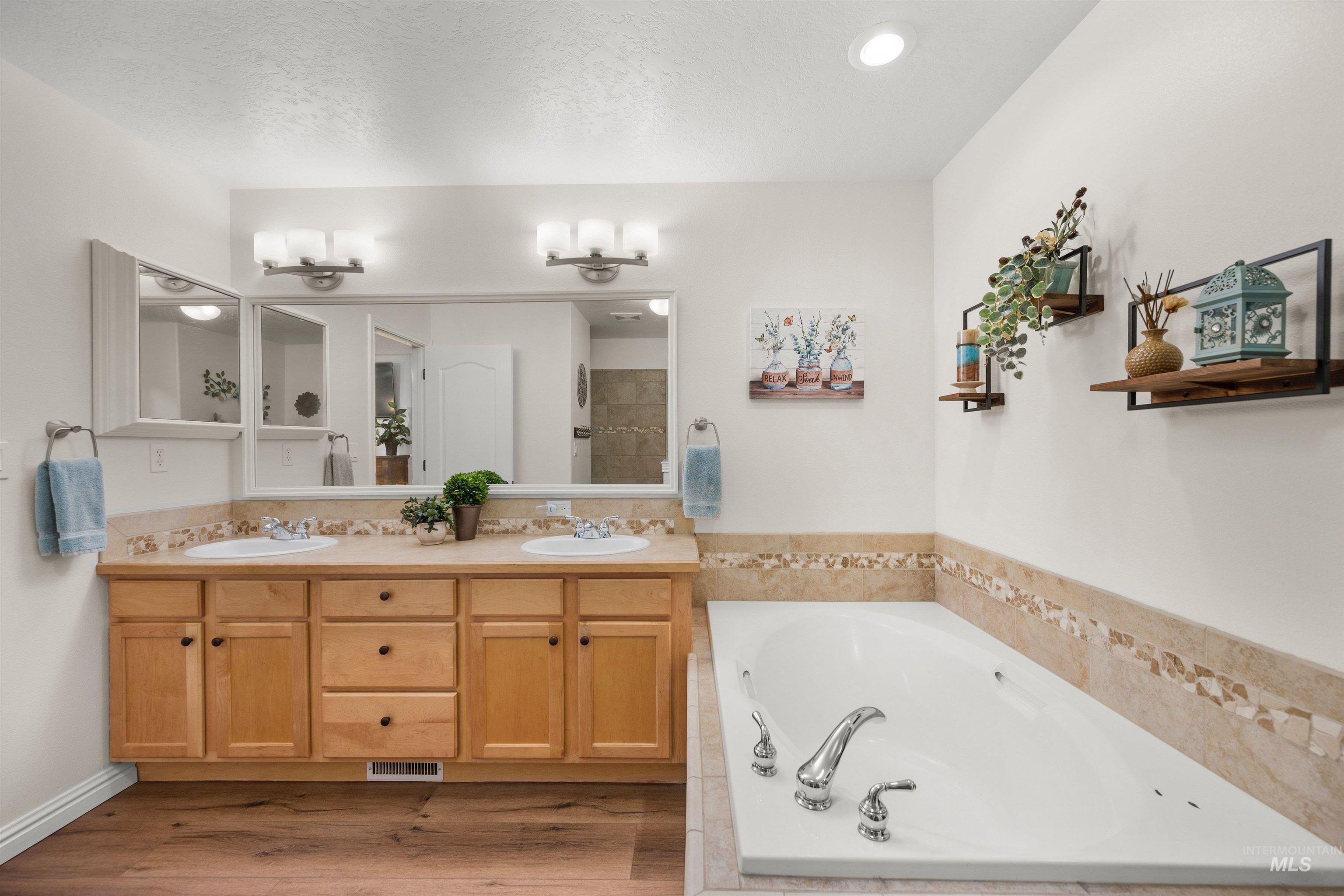 1971 W Puzzle Creek Drive, Meridian, Idaho 83646, 4 Bedrooms, 3 Bathrooms, Residential For Sale, Price $639,000, 98976026