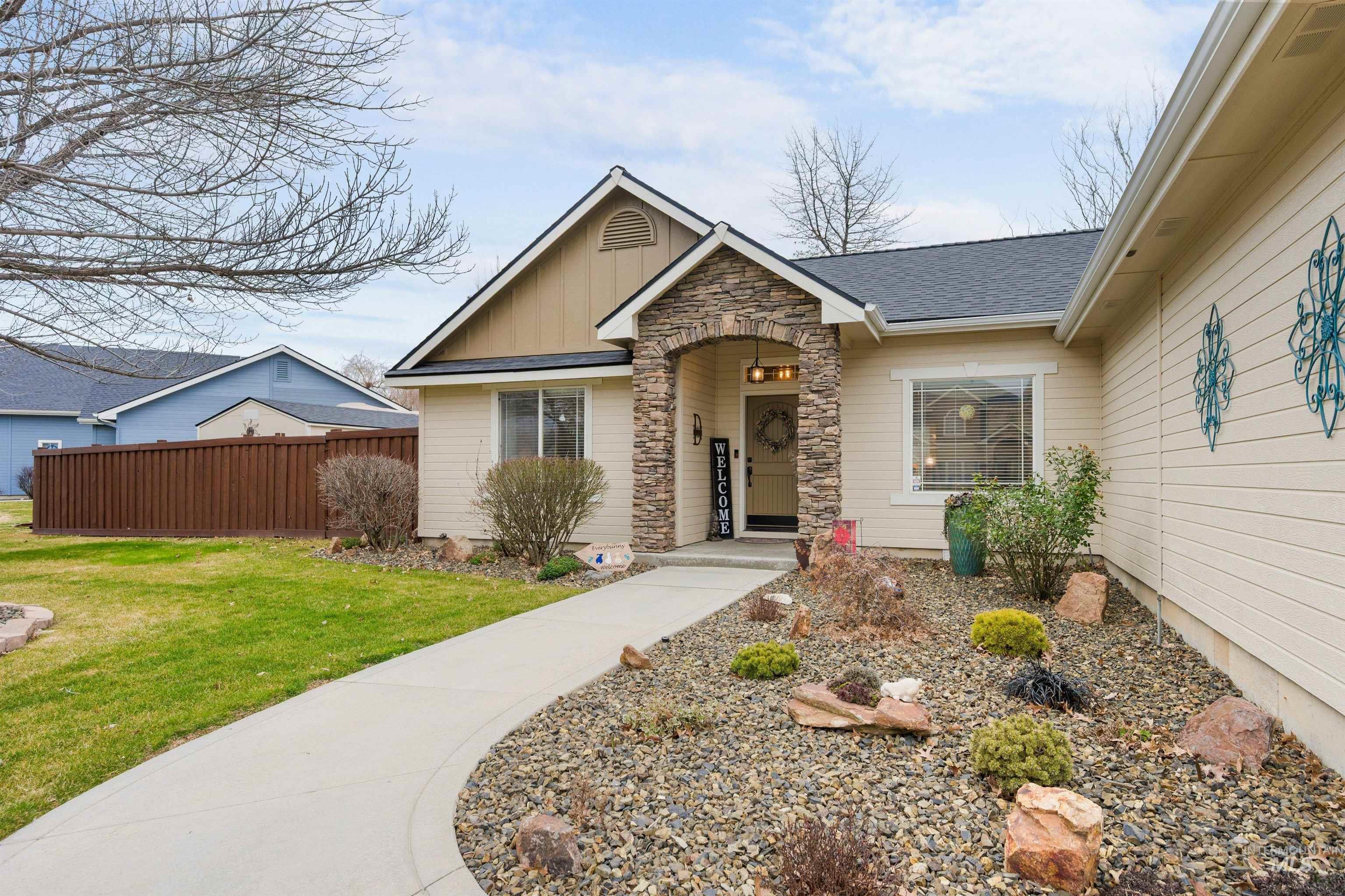 1971 W Puzzle Creek Drive, Meridian, Idaho 83646, 4 Bedrooms, 3 Bathrooms, Residential For Sale, Price $639,000, 98976026