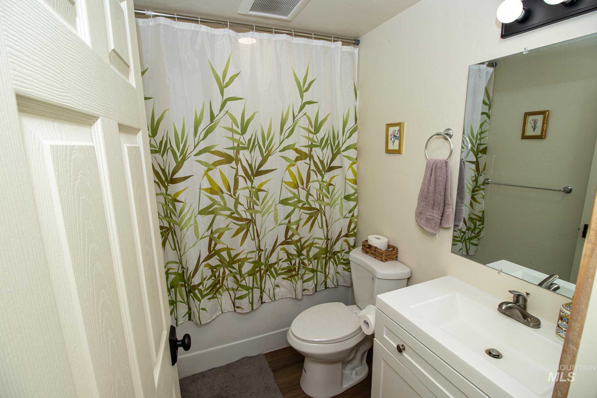 263 Glory Lane, Orofino, Idaho 83544, 4 Bedrooms, 2.5 Bathrooms, Residential For Sale, Price $762,000, 98976028