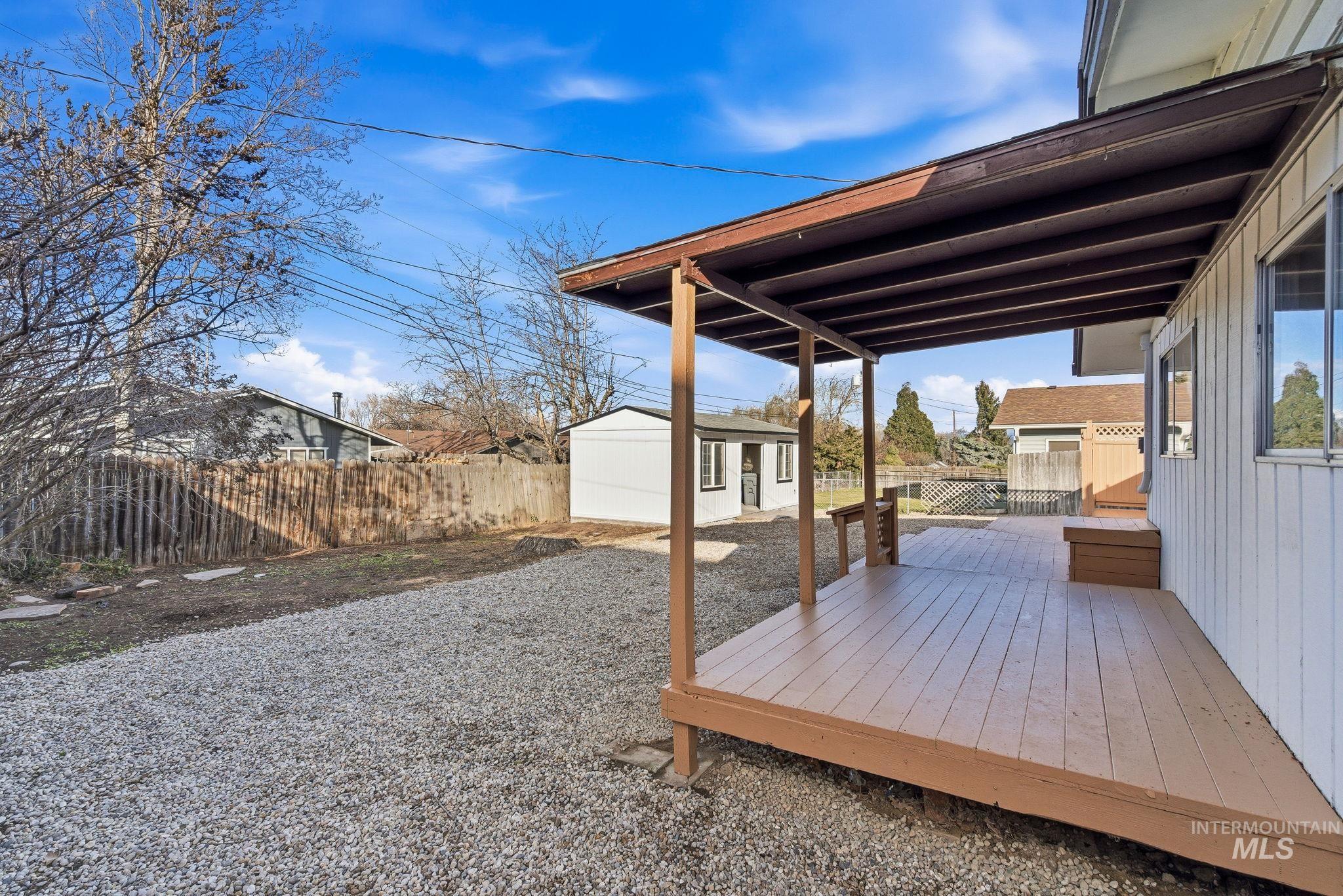 2723 Hillcrest Ln, Caldwell, Idaho 83605, 3 Bedrooms, 2 Bathrooms, Residential For Sale, Price $389,990, 98976029