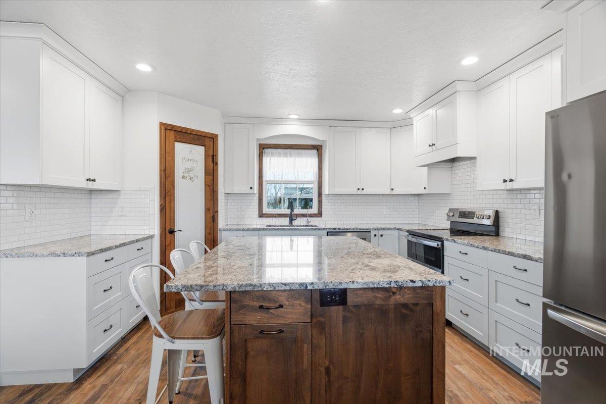 26453 Ustick Rd, Wilder, Idaho 83676, 3 Bedrooms, 2.5 Bathrooms, Residential For Sale, Price $599,000,MLS 98976034