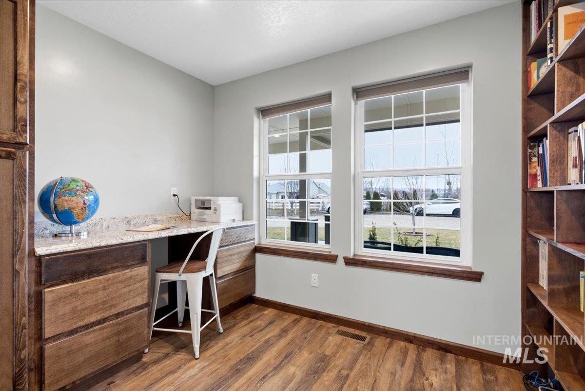 26453 Ustick Rd, Wilder, Idaho 83676, 3 Bedrooms, 2.5 Bathrooms, Residential For Sale, Price $599,000,MLS 98976034