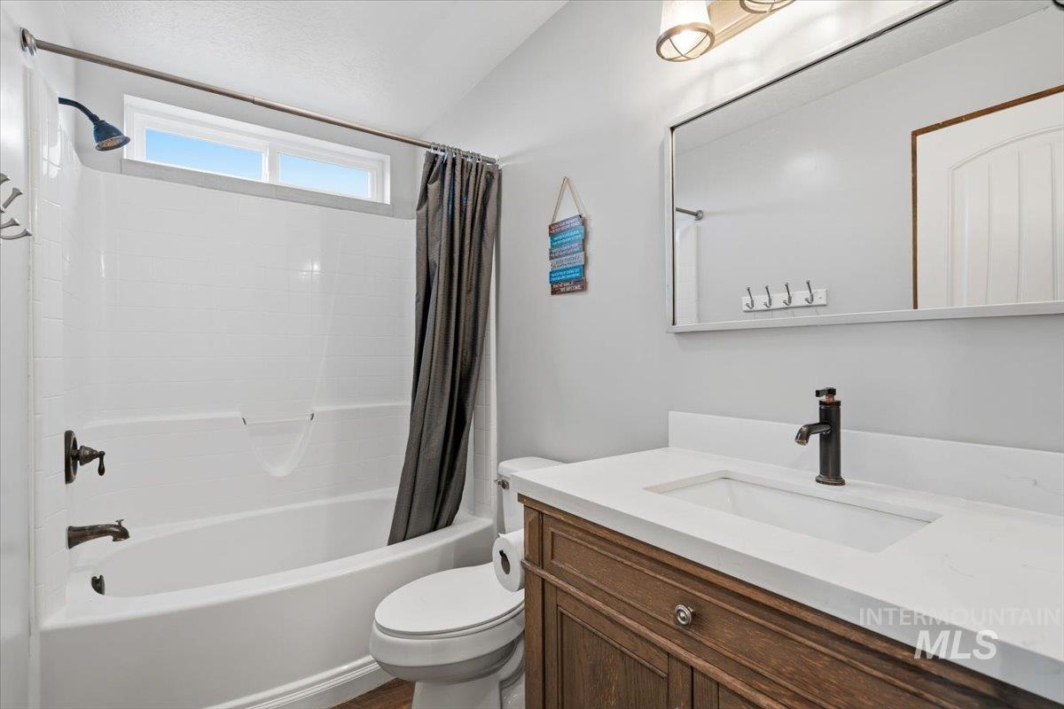 26453 Ustick Rd, Wilder, Idaho 83676, 3 Bedrooms, 2.5 Bathrooms, Residential For Sale, Price $599,000,MLS 98976034