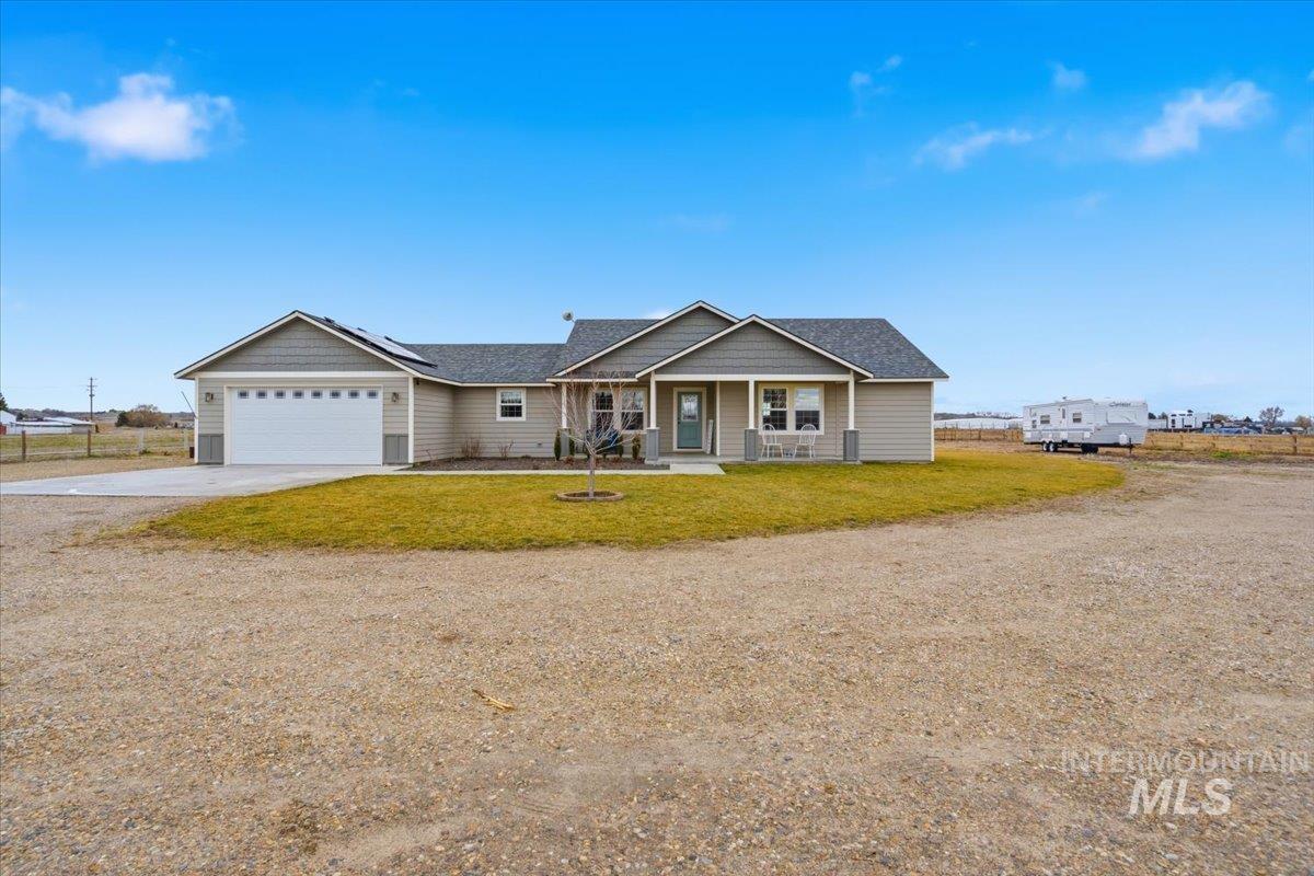 26453 Ustick Rd, Wilder, Idaho 83676, 3 Bedrooms, 2.5 Bathrooms, Residential For Sale, Price $599,000,MLS 98976034