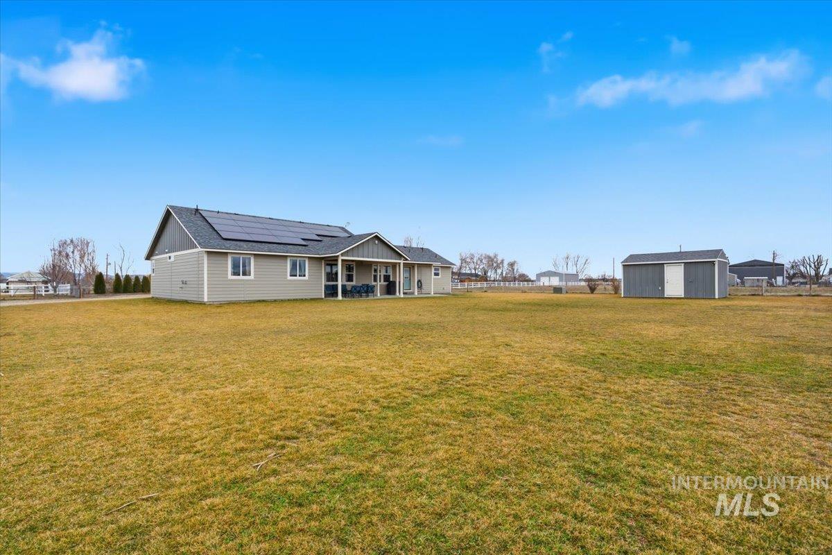 26453 Ustick Rd, Wilder, Idaho 83676, 3 Bedrooms, 2.5 Bathrooms, Residential For Sale, Price $599,000,MLS 98976034