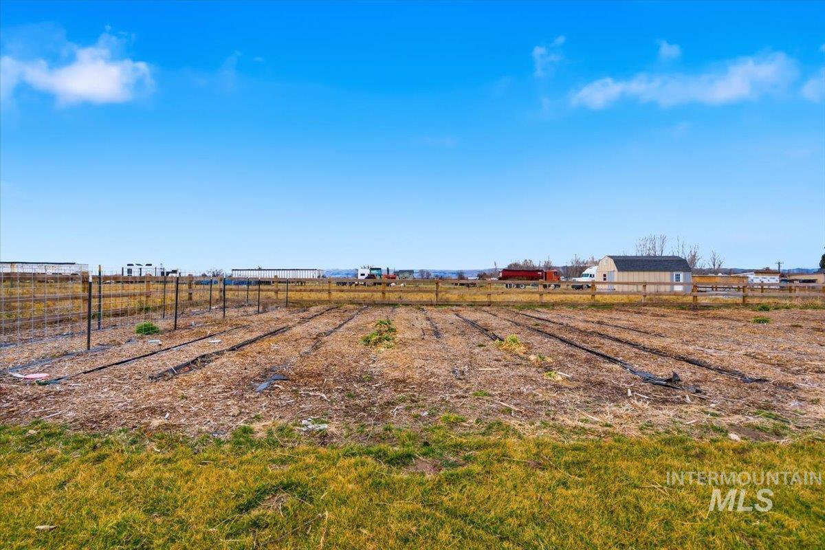 26453 Ustick Rd, Wilder, Idaho 83676, 3 Bedrooms, 2.5 Bathrooms, Residential For Sale, Price $599,000,MLS 98976034