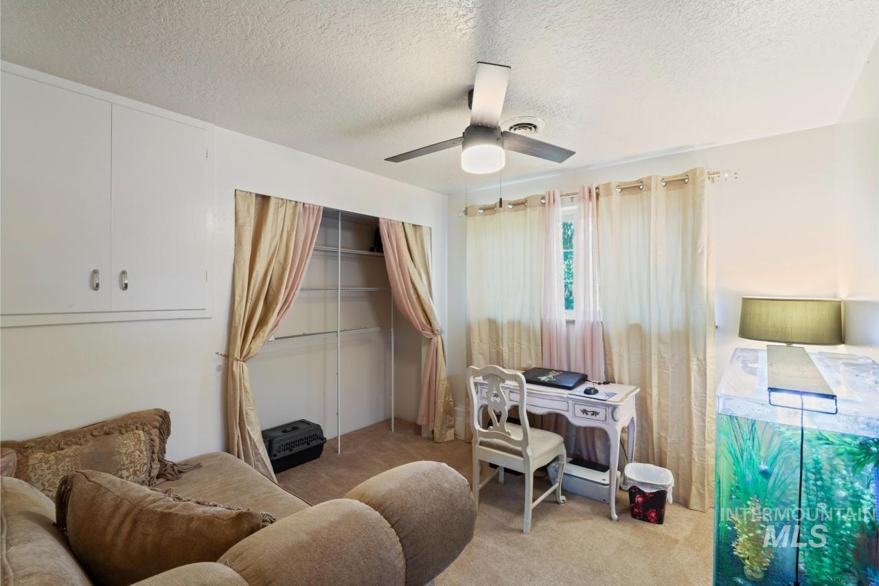 8725 W Shellie Lane, Boise, Idaho 83704, 4 Bedrooms, 2 Bathrooms, Residential For Sale, Price $400,000, 98976035