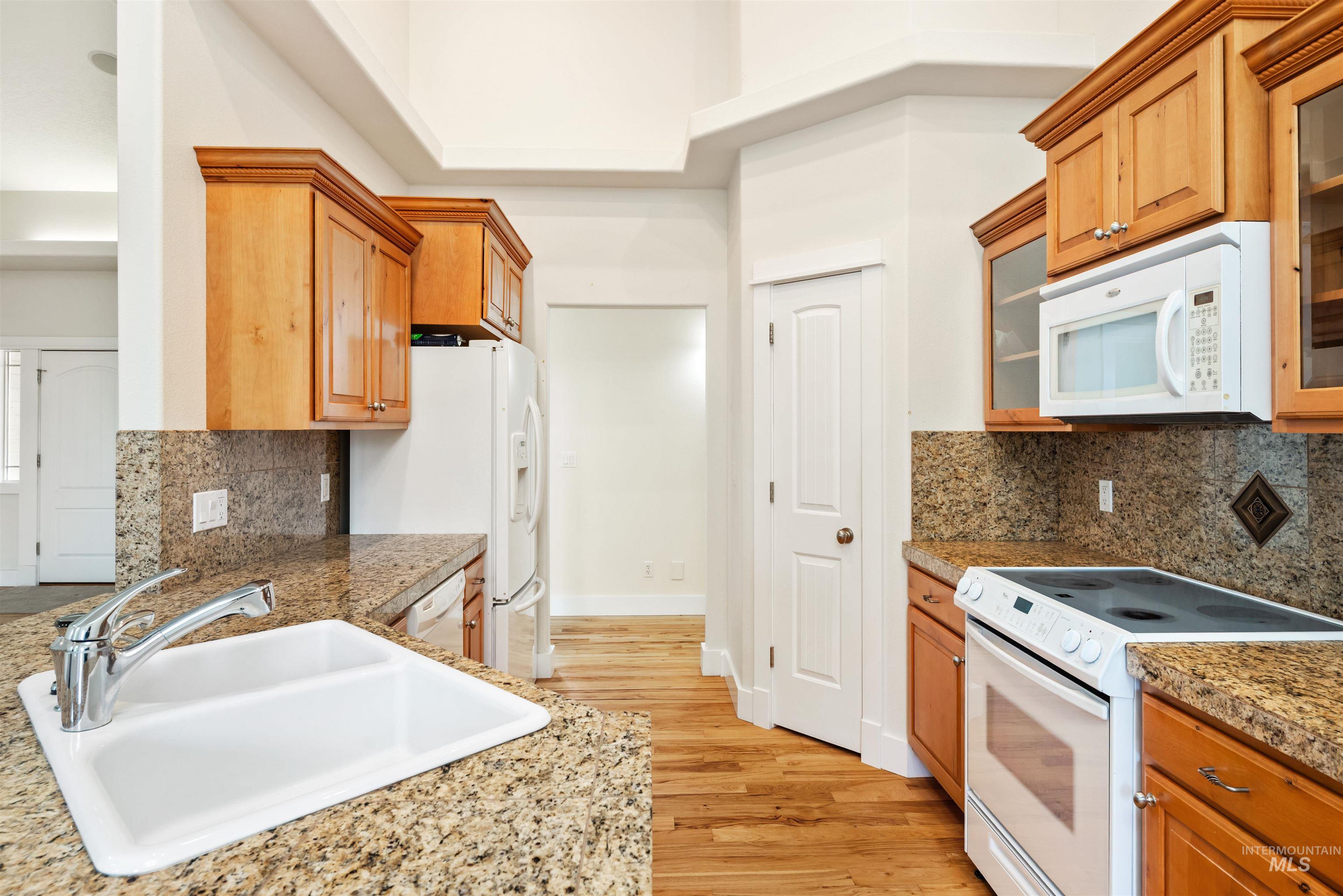 3620 E Sunrise Rim Ct, Nampa, Idaho 83686, 3 Bedrooms, 2 Bathrooms, Residential For Sale, Price $409,900, 98976038