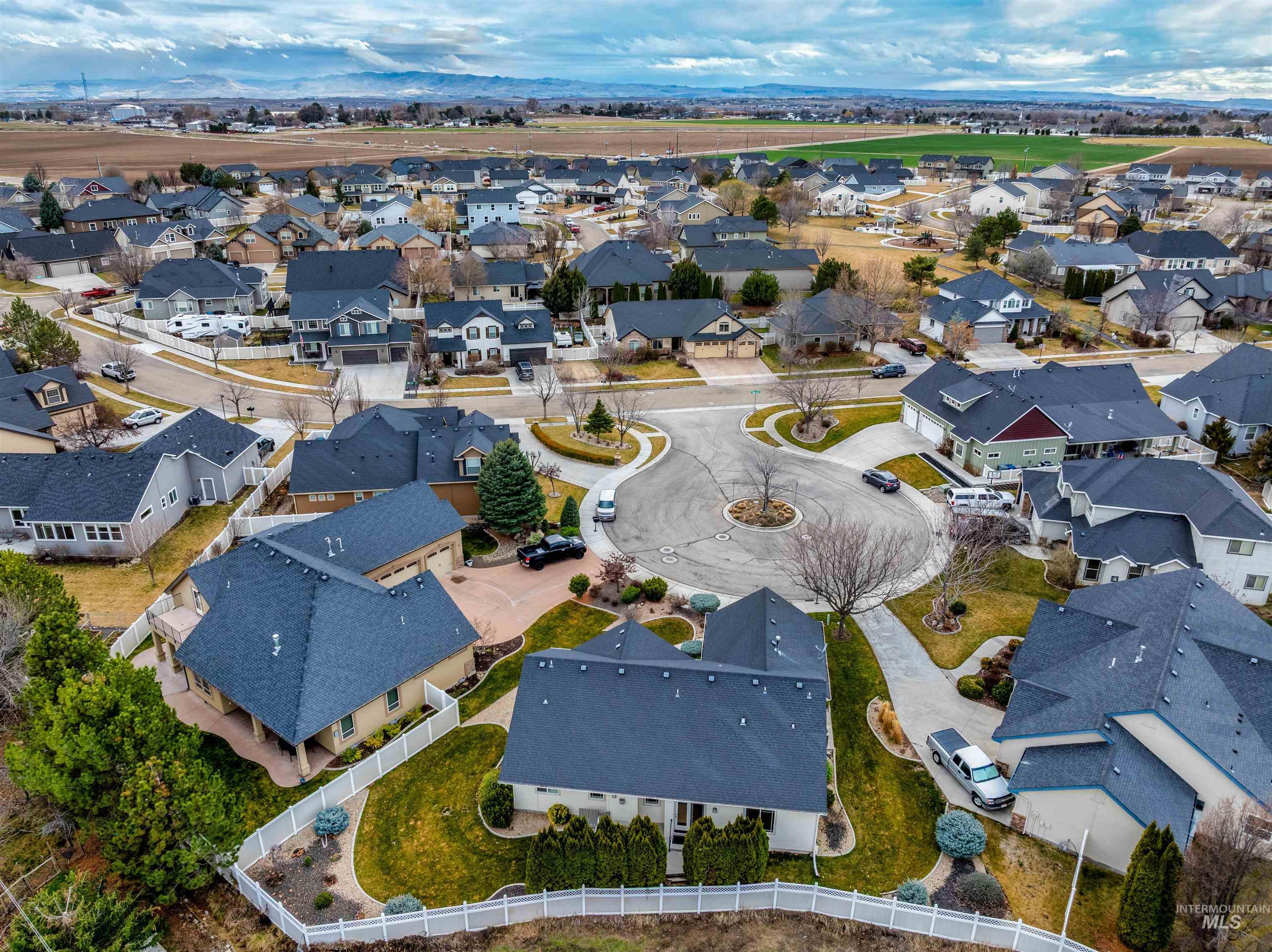 3620 E Sunrise Rim Ct, Nampa, Idaho 83686, 3 Bedrooms, 2 Bathrooms, Residential For Sale, Price $409,900, 98976038