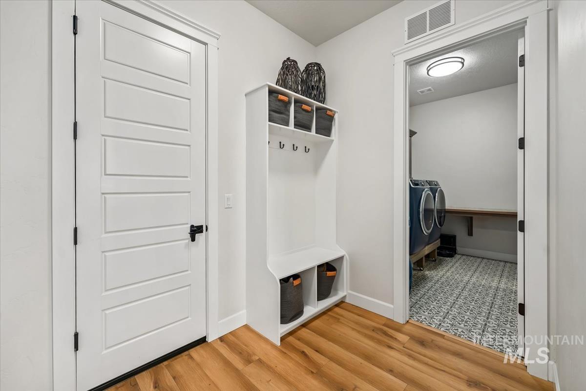 8921 E Lavender Dr, Nampa, Idaho 83687, 3 Bedrooms, 2.5 Bathrooms, Residential For Sale, Price $735,000, 98976039