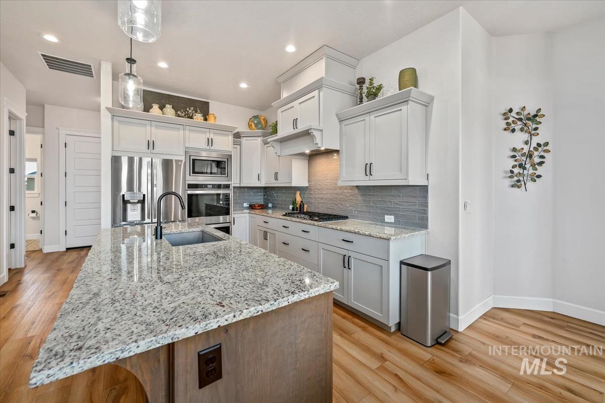 8921 E Lavender Dr, Nampa, Idaho 83687, 3 Bedrooms, 2.5 Bathrooms, Residential For Sale, Price $735,000, 98976039