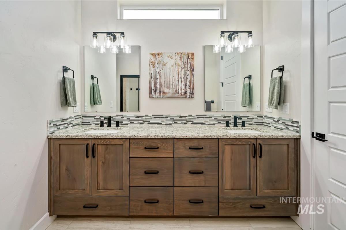 8921 E Lavender Dr, Nampa, Idaho 83687, 3 Bedrooms, 2.5 Bathrooms, Residential For Sale, Price $735,000, 98976039