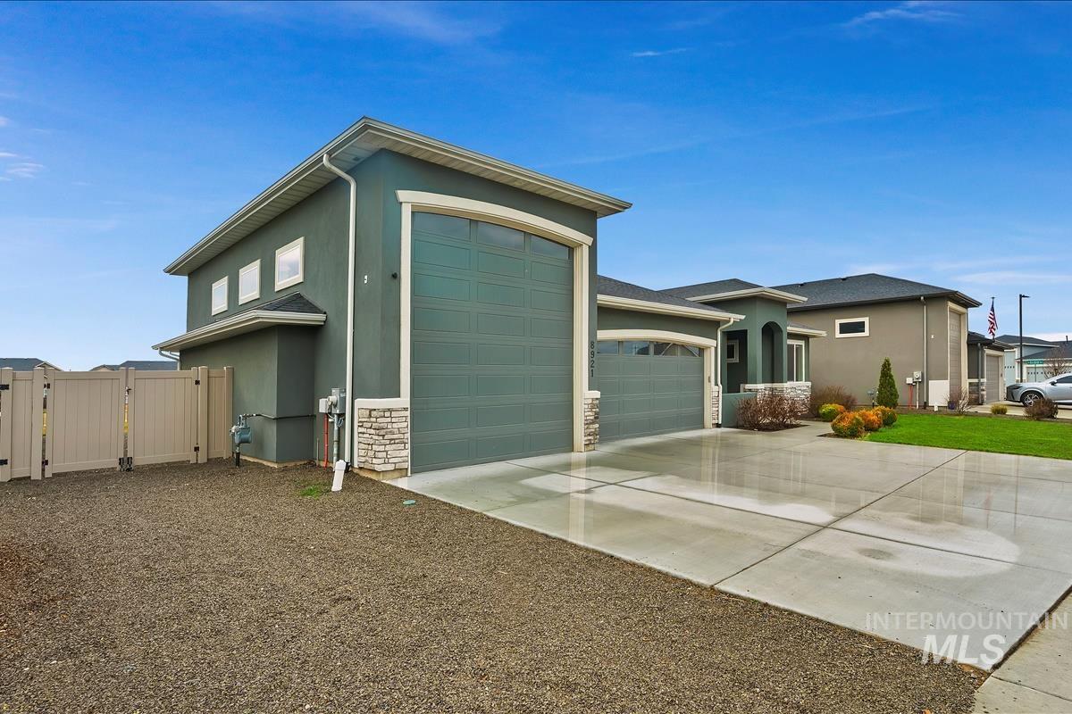 8921 E Lavender Dr, Nampa, Idaho 83687, 3 Bedrooms, 2.5 Bathrooms, Residential For Sale, Price $735,000, 98976039