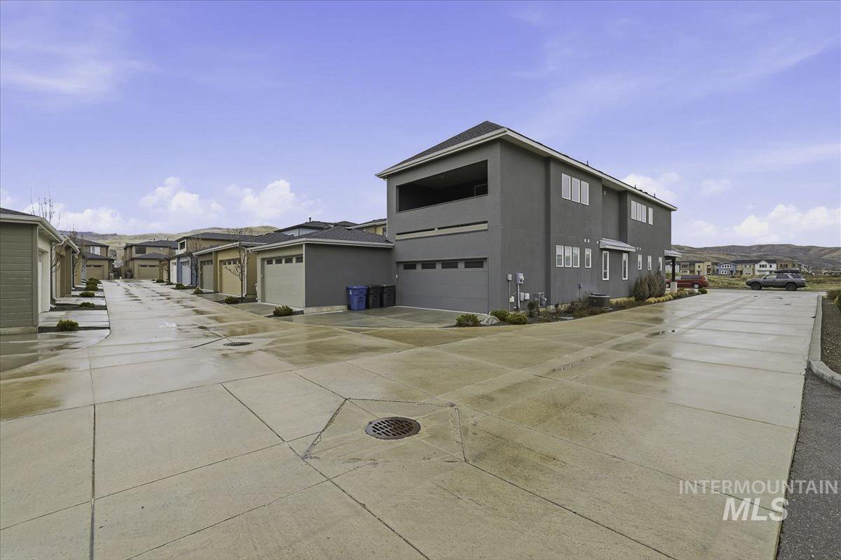 3353 S Old Hickory Way, Boise, Idaho 83716, 3 Bedrooms, 2.5 Bathrooms, Residential For Sale, Price $719,900, 98976040