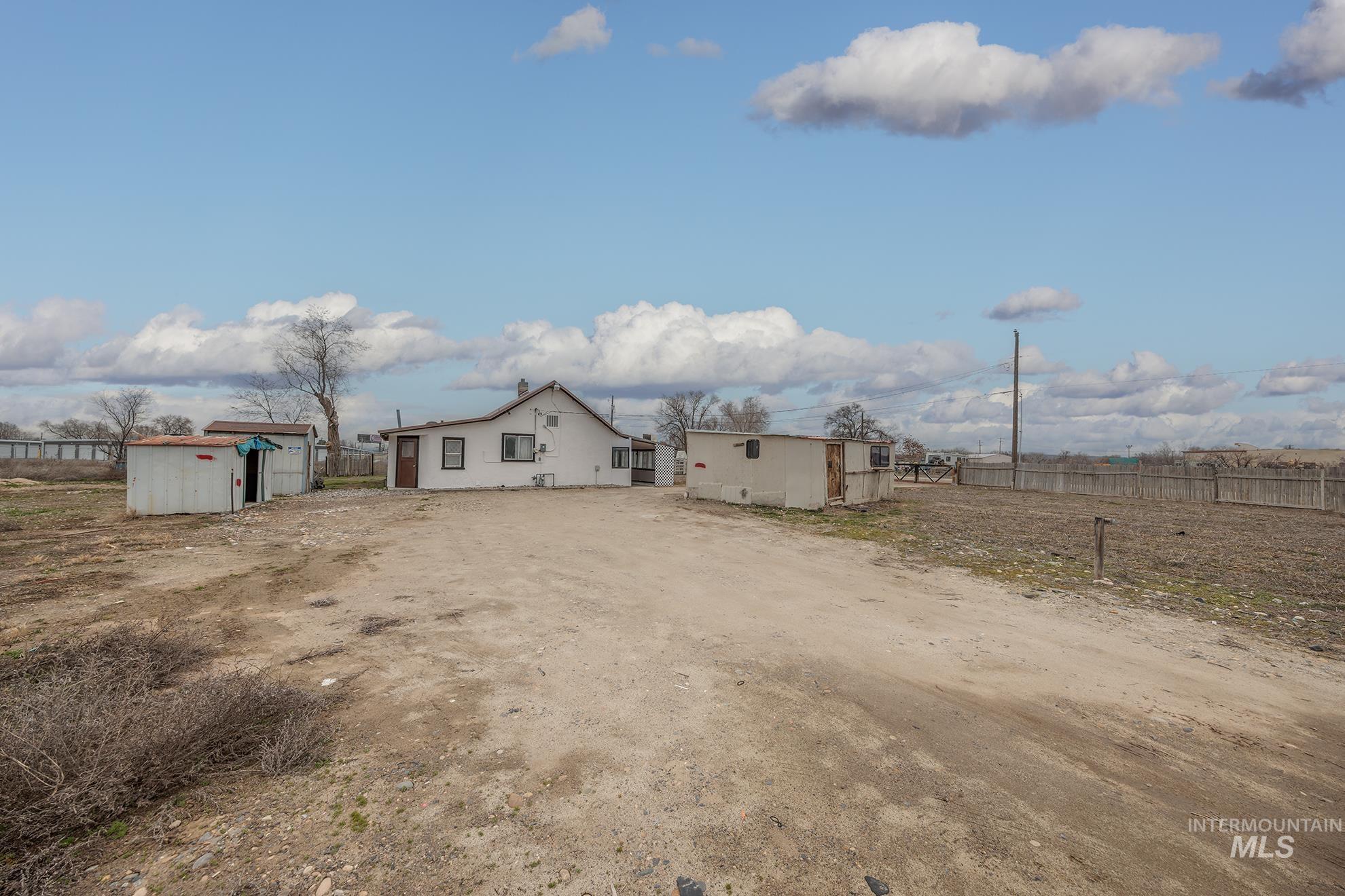 1569 NW 9th St, Ontario, Oregon 97914, 2 Bedrooms, 1 Bathroom, Residential For Sale, Price $225,000, 98976041