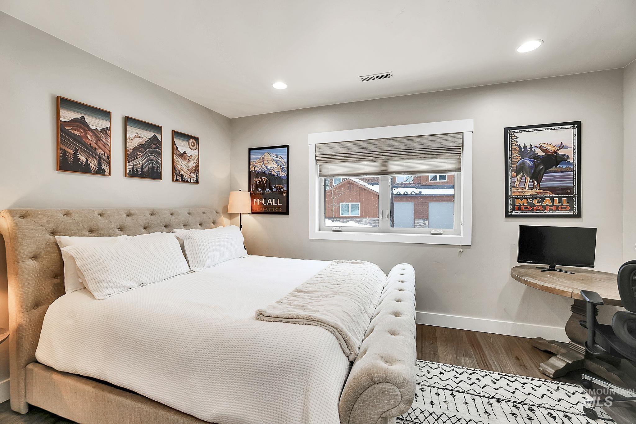 609 Blue Water Circle, McCall, Idaho 83638, 3 Bedrooms, 2.5 Bathrooms, Residential For Sale, Price $825,000, 98976042