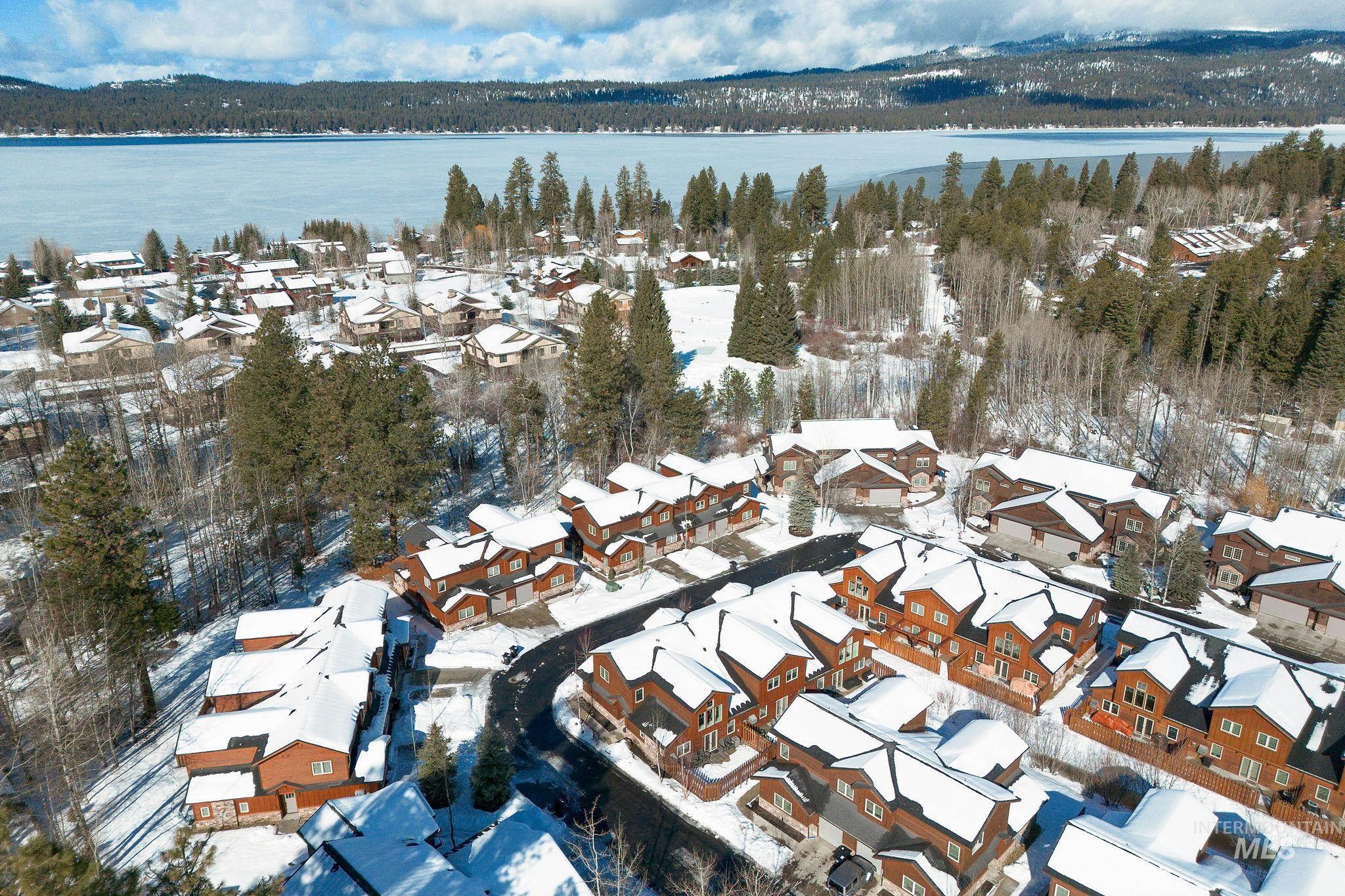 609 Blue Water Circle, McCall, Idaho 83638, 3 Bedrooms, 2.5 Bathrooms, Residential For Sale, Price $779,000, 98976042