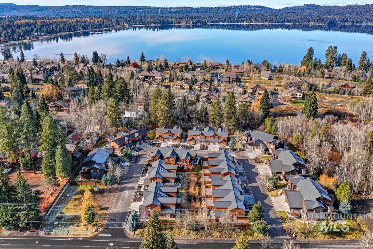 609 Blue Water Circle, McCall, Idaho 83638, 3 Bedrooms, 2.5 Bathrooms, Residential For Sale, Price $779,000, 98976042