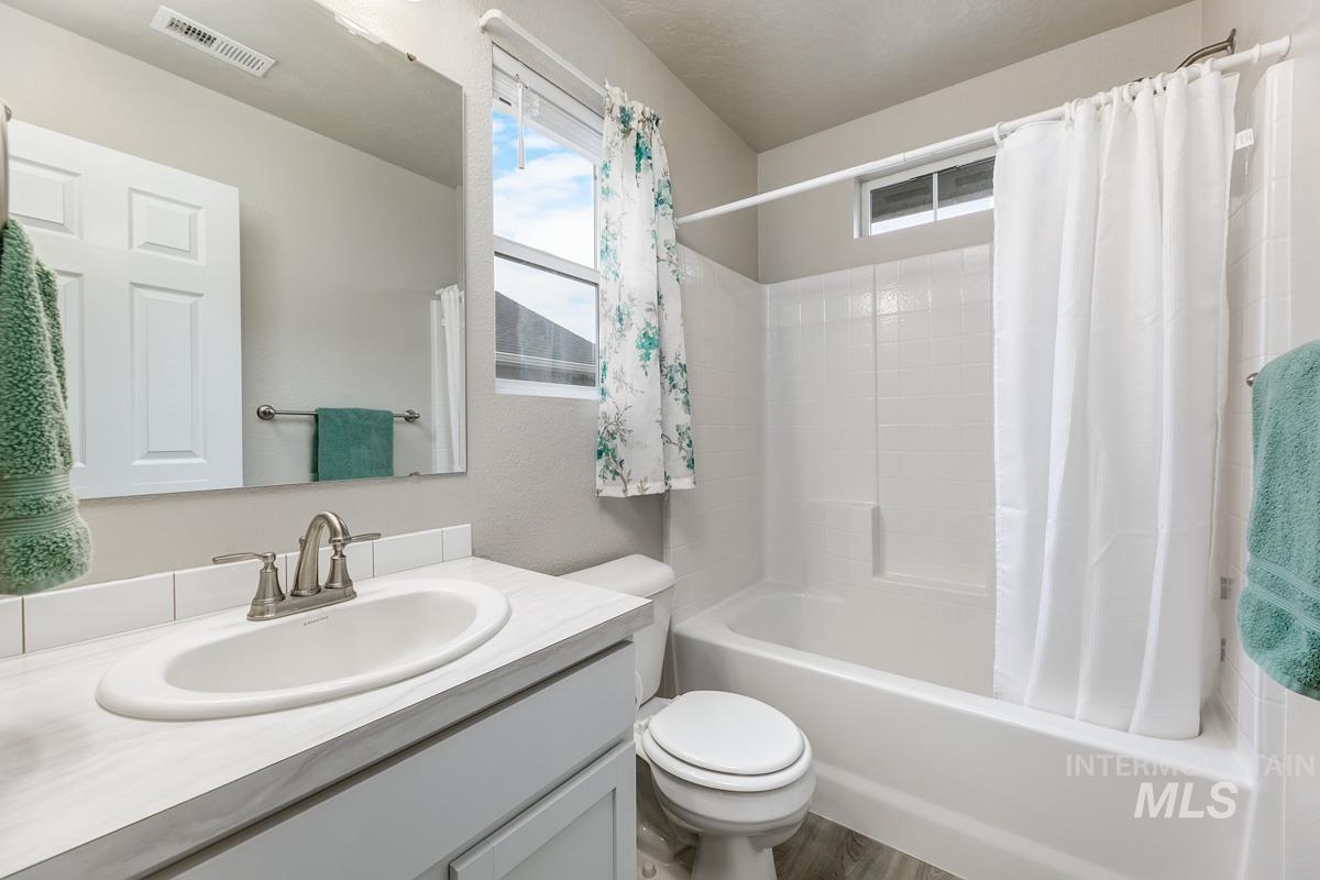 4629 W Silver River Street, Meridian, Idaho 83646, 3 Bedrooms, 2.5 Bathrooms, Residential For Sale, Price $424,900, 98976044