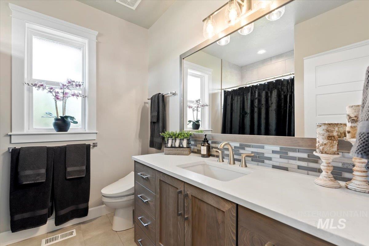 15465 Syrah Ct, Caldwell, Idaho 83607, 3 Bedrooms, 3.5 Bathrooms, Residential For Sale, Price $1,165,000, 98976045