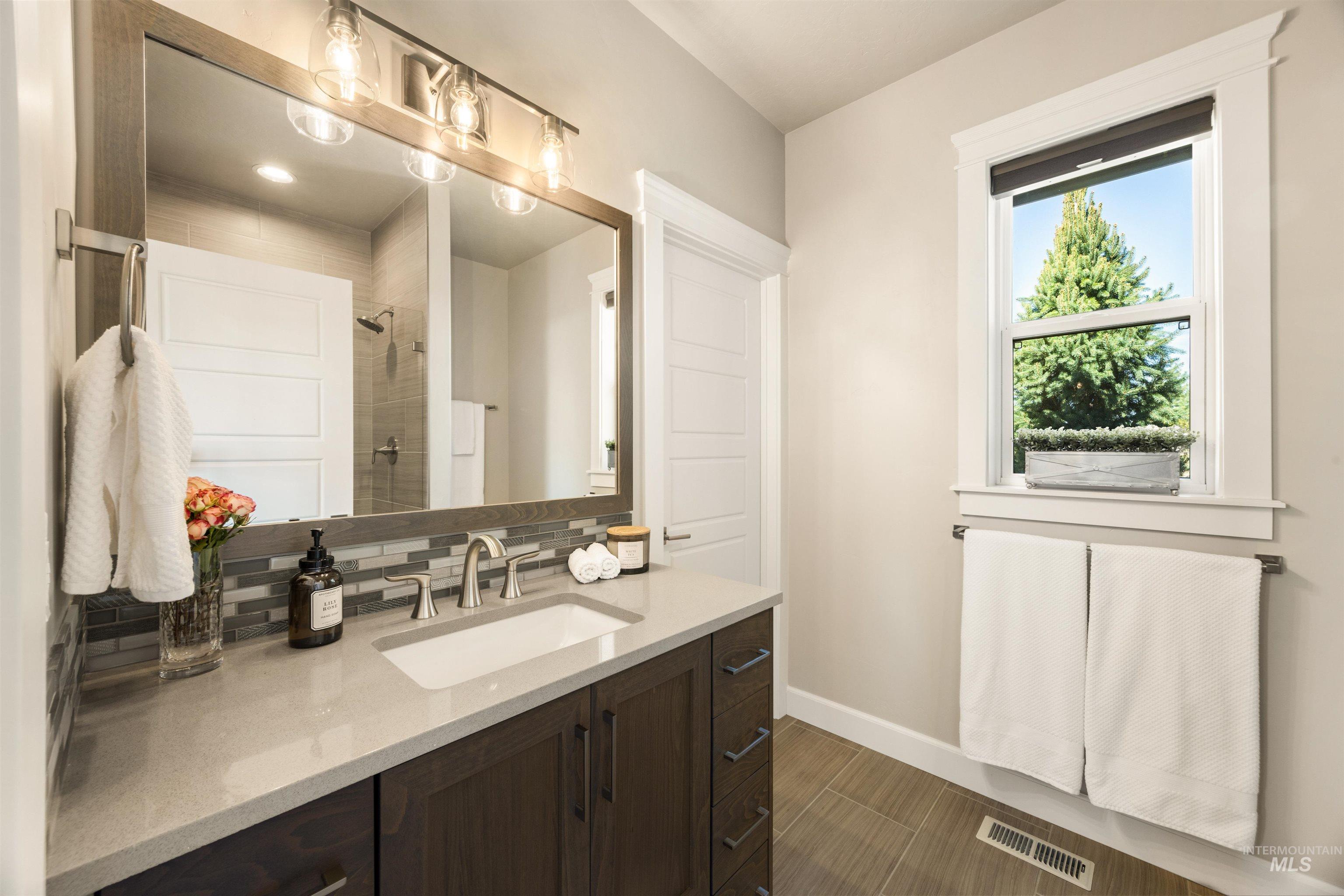 15465 Syrah Ct, Caldwell, Idaho 83607, 3 Bedrooms, 3.5 Bathrooms, Residential For Sale, Price $1,128,000,MLS 98976045