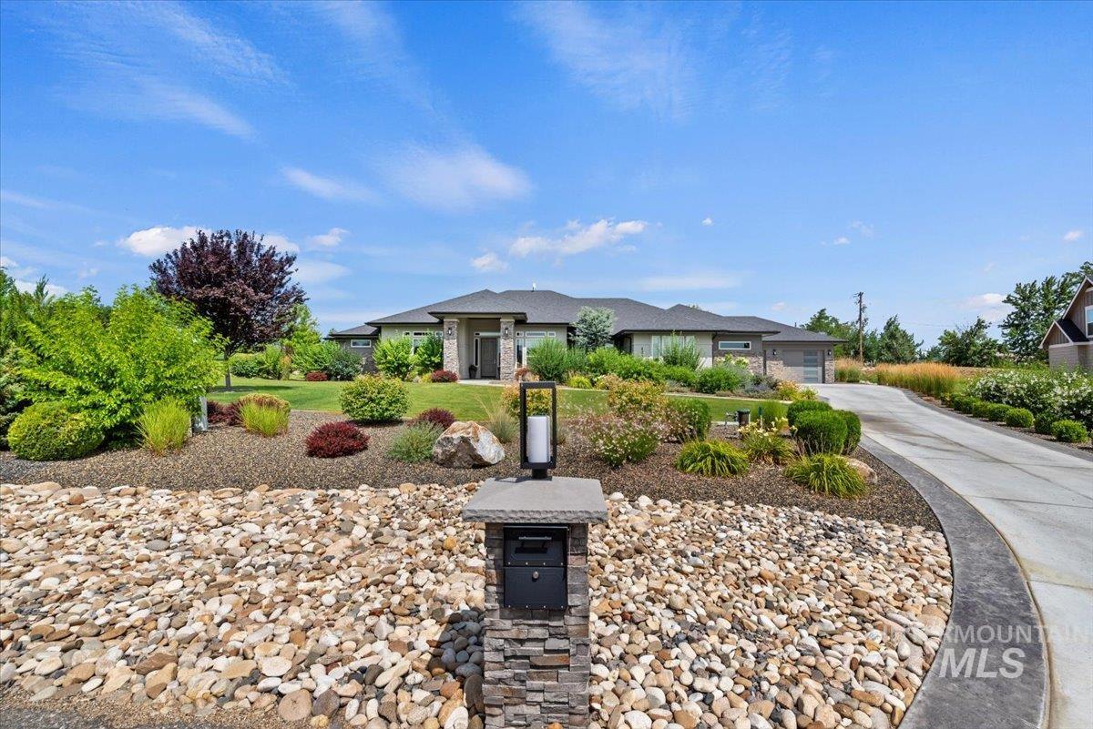 15465 Syrah Ct, Caldwell, Idaho 83607, 3 Bedrooms, 3.5 Bathrooms, Residential For Sale, Price $1,165,000, 98976045