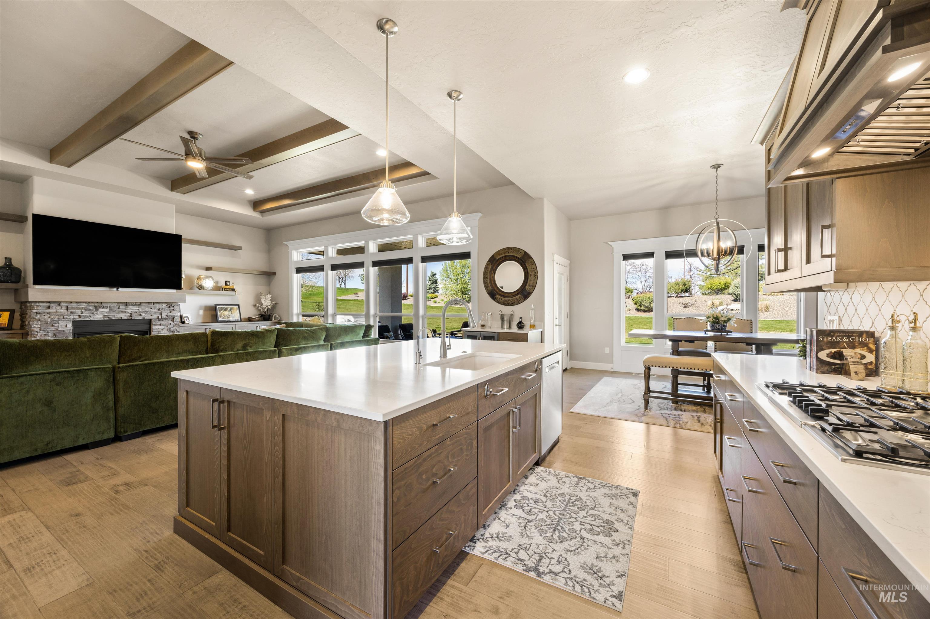 15465 Syrah Ct, Caldwell, Idaho 83607, 3 Bedrooms, 3.5 Bathrooms, Residential For Sale, Price $1,128,000,MLS 98976045