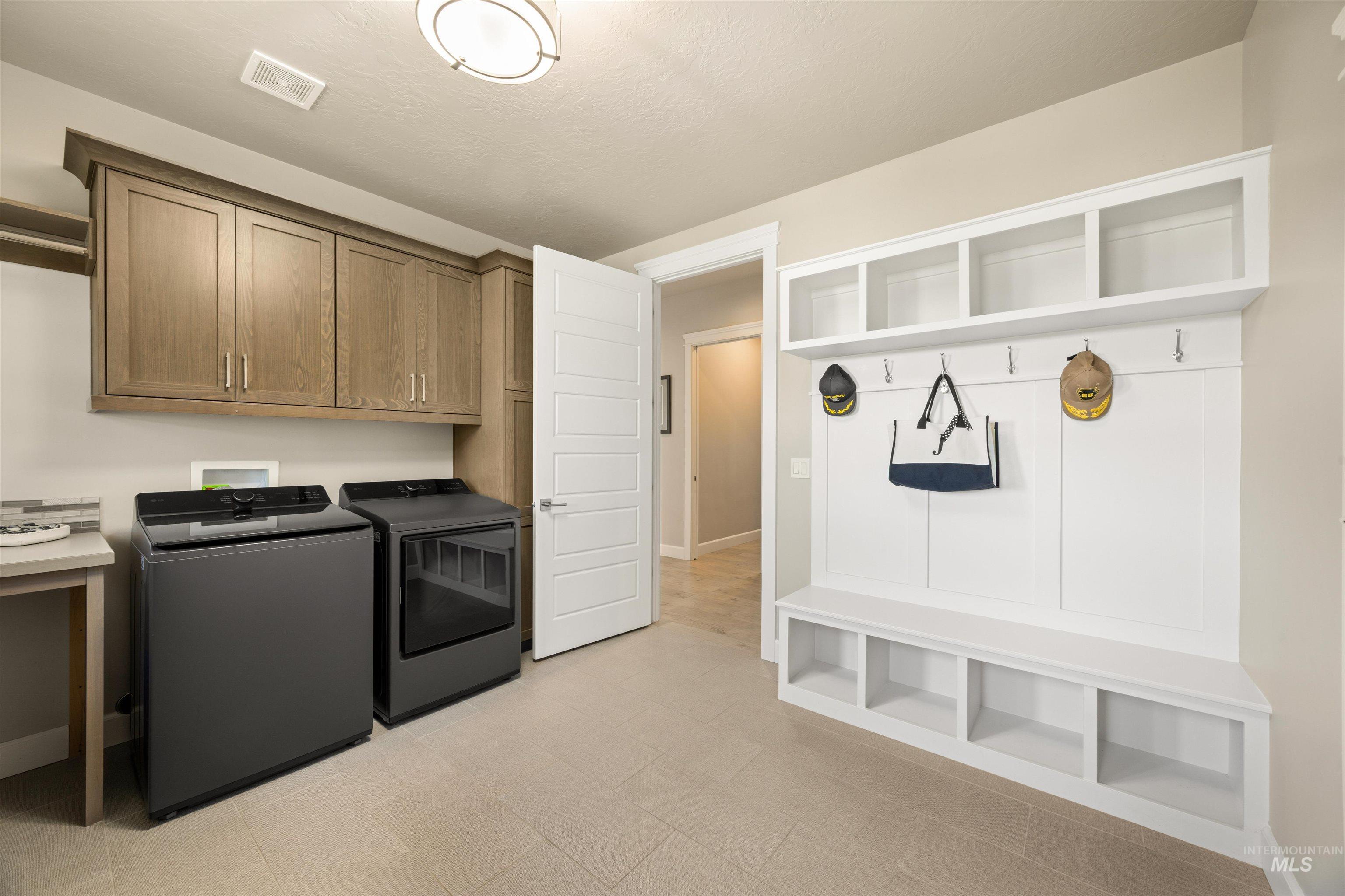 15465 Syrah Ct, Caldwell, Idaho 83607, 3 Bedrooms, 3.5 Bathrooms, Residential For Sale, Price $1,128,000,MLS 98976045