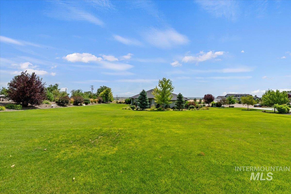 15465 Syrah Ct, Caldwell, Idaho 83607, 3 Bedrooms, 3.5 Bathrooms, Residential For Sale, Price $1,128,000,MLS 98976045