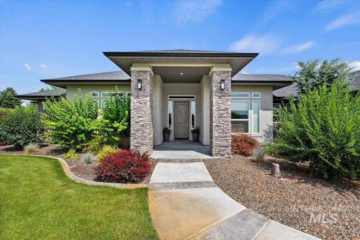 15465 Syrah Ct, Caldwell, Idaho 83607, 3 Bedrooms, 3.5 Bathrooms, Residential For Sale, Price $1,165,000, 98976045