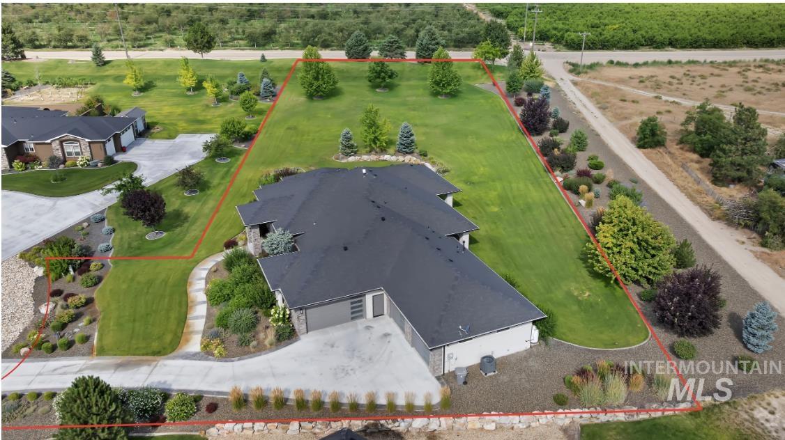 15465 Syrah Ct, Caldwell, Idaho 83607, 3 Bedrooms, 3.5 Bathrooms, Residential For Sale, Price $1,128,000,MLS 98976045