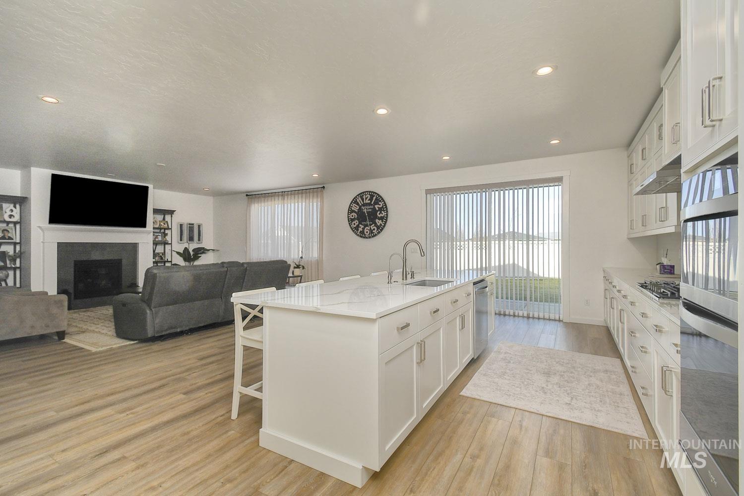 8508 W Pond Pine St, Star, Idaho 83669, 3 Bedrooms, 3.5 Bathrooms, Residential For Sale, Price $895,900, 98976046