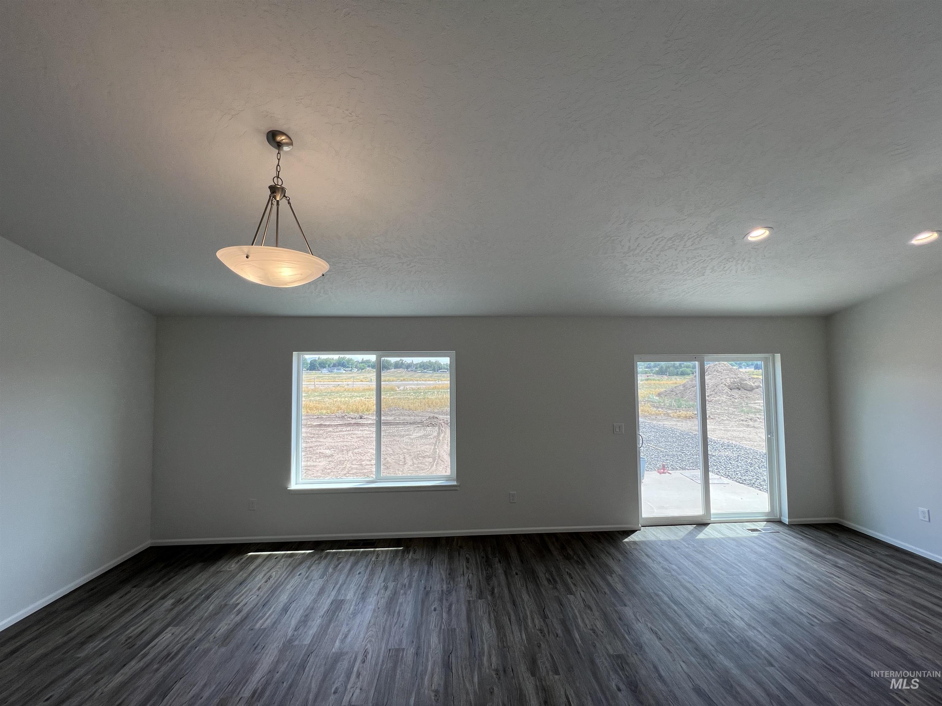 1738 Painted Rock Ct., Lewiston, Idaho 83501, 3 Bedrooms, 2 Bathrooms, Residential For Sale, Price $389,900, 98976051