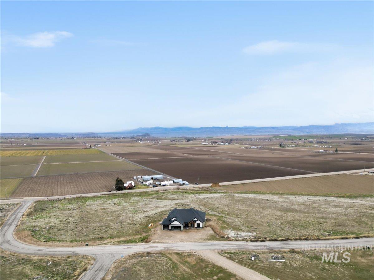 6431 Raptor Ridge Ln, Melba, Idaho 83641, 3 Bedrooms, 2.5 Bathrooms, Residential For Sale, Price $1,100,000, 98976052