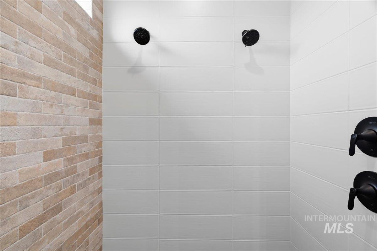 6431 Raptor Ridge Ln, Melba, Idaho 83641, 3 Bedrooms, 2.5 Bathrooms, Residential For Sale, Price $1,200,000,MLS 98976052