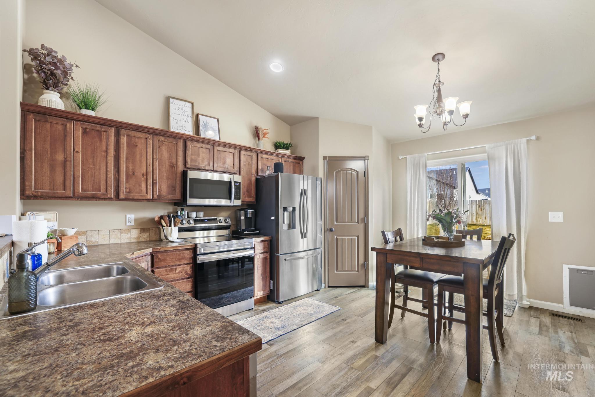 1508 N Cedar Street, Jerome, Idaho 83338, 3 Bedrooms, 2 Bathrooms, Residential For Sale, Price $319,900, 98976054