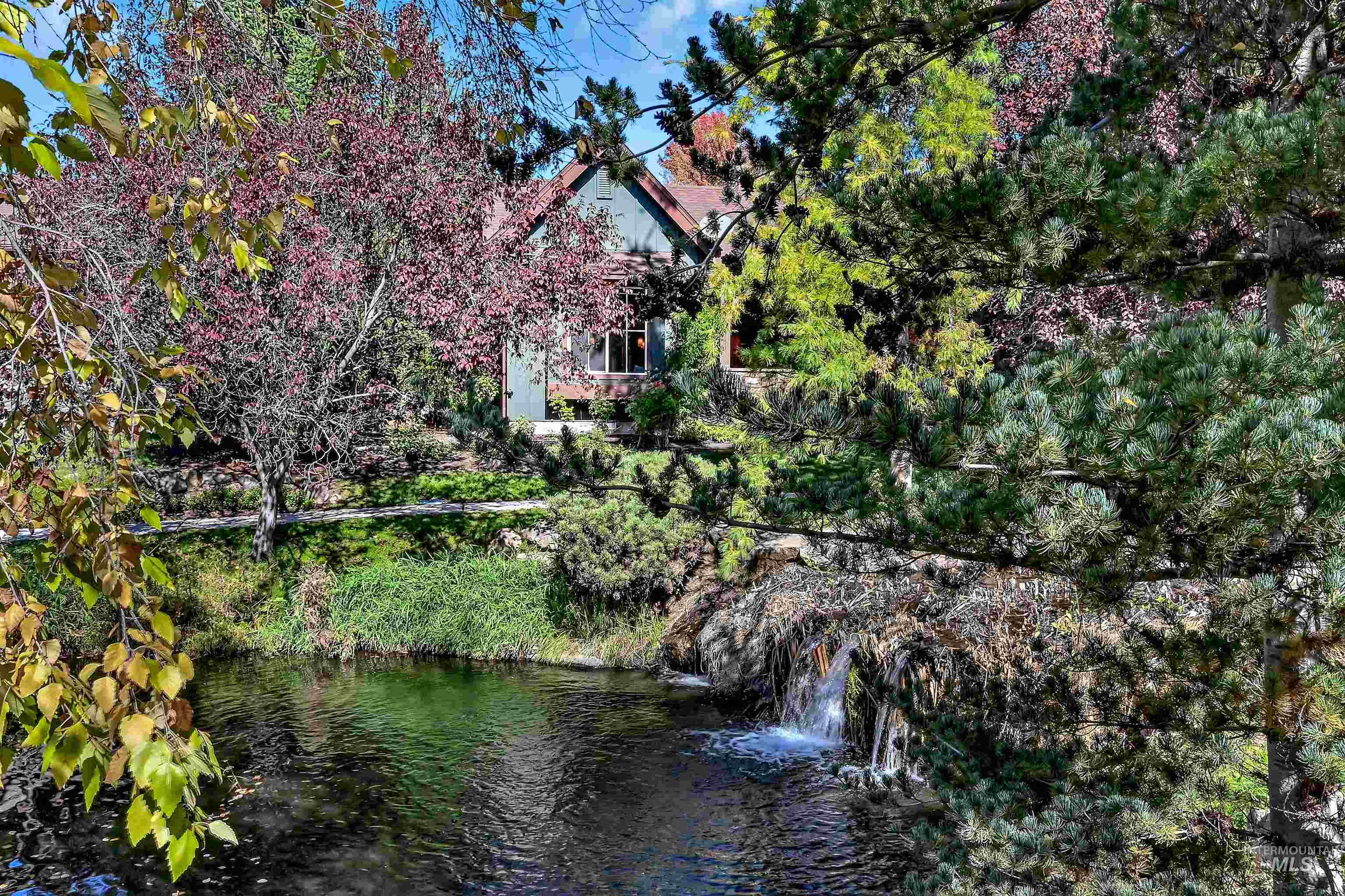 9685 W Sultana Drive, Garden City, Idaho 83714, 2 Bedrooms, 2.5 Bathrooms, Residential For Sale, Price $718,000, 98976055