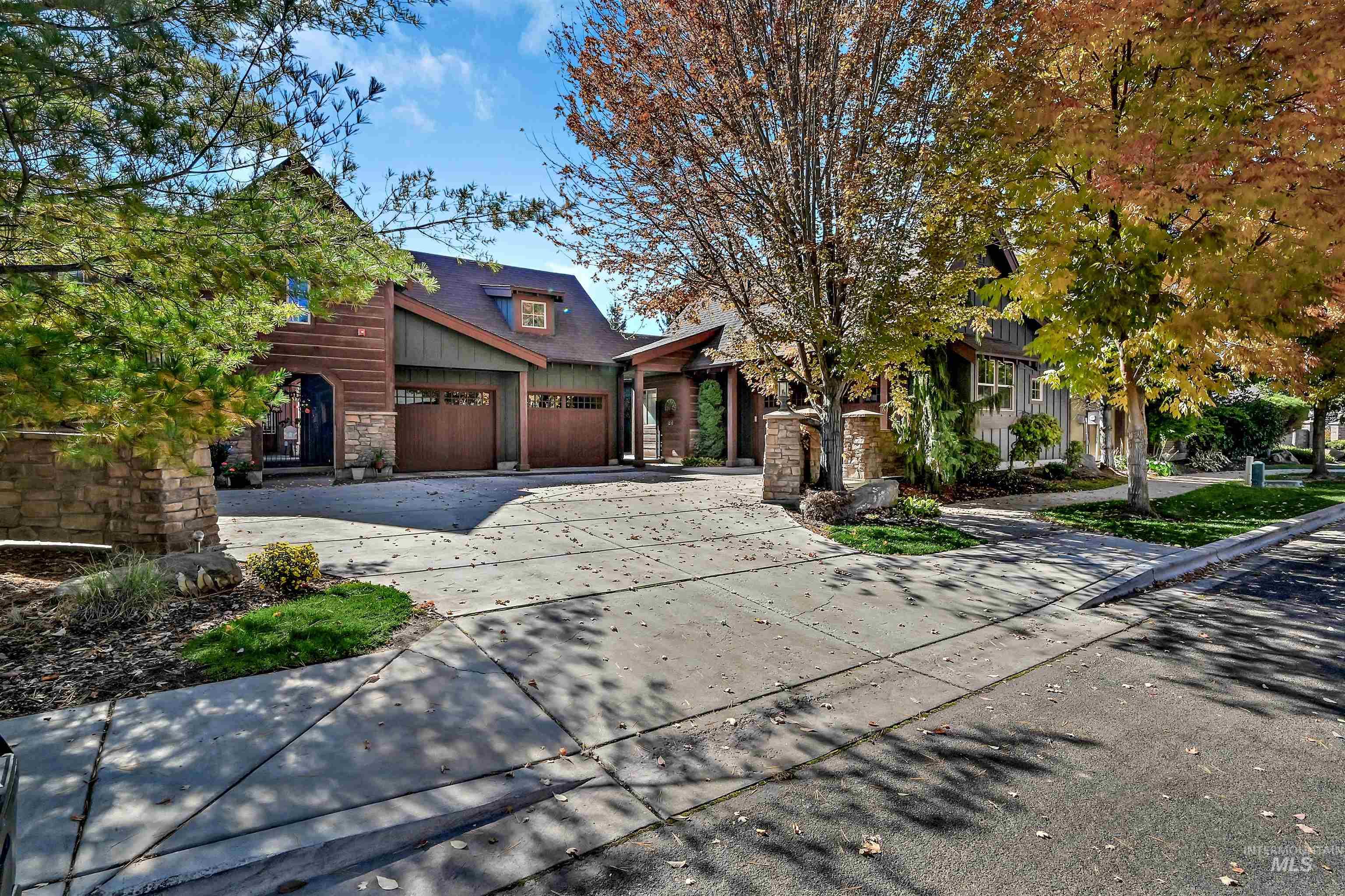 9685 W Sultana Drive, Garden City, Idaho 83714, 2 Bedrooms, 2.5 Bathrooms, Residential For Sale, Price $718,000, 98976055