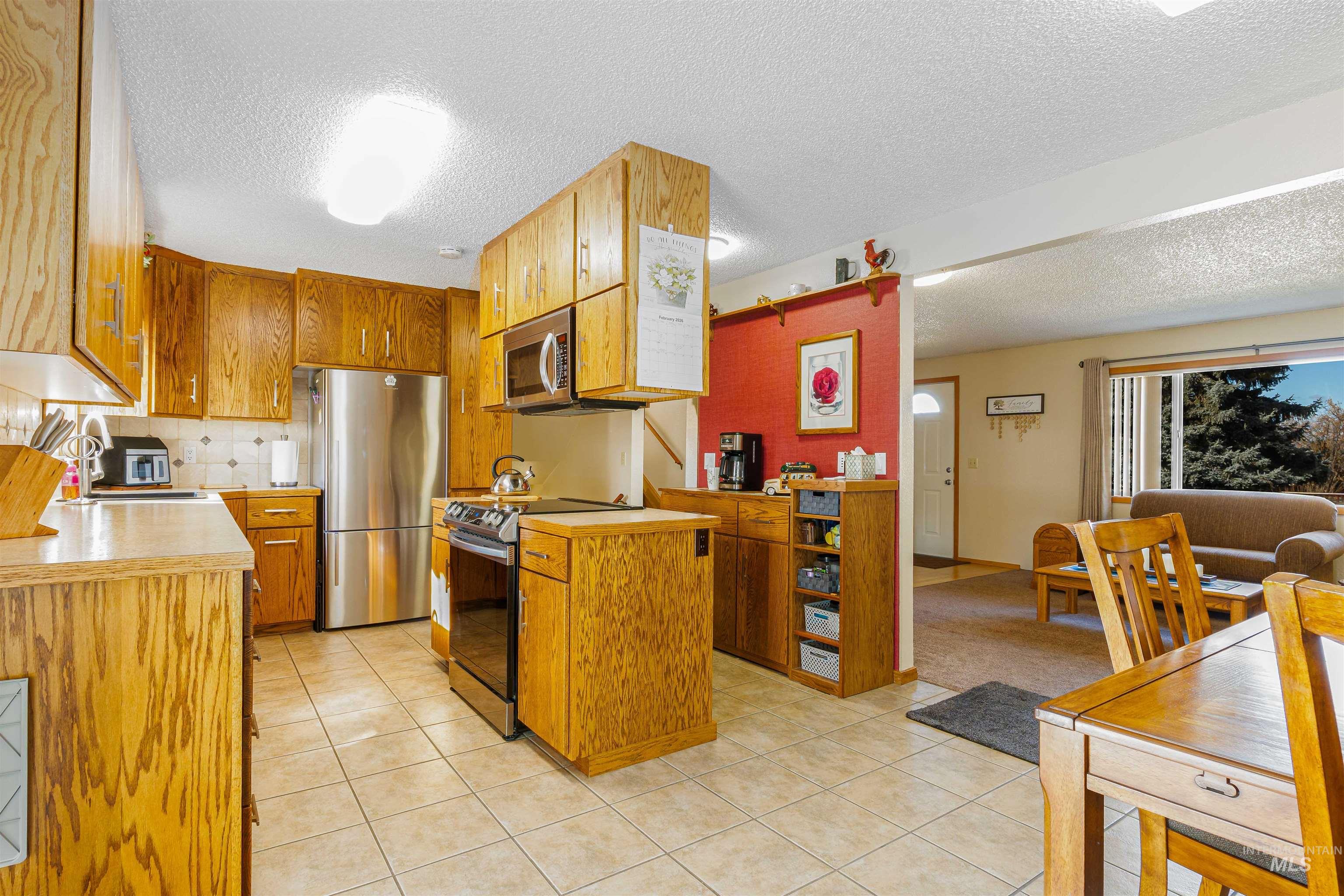 1928 Powers Ave, Lewiston, Idaho 83501-0000, 3 Bedrooms, 2 Bathrooms, Residential For Sale, Price $384,900, 98976056