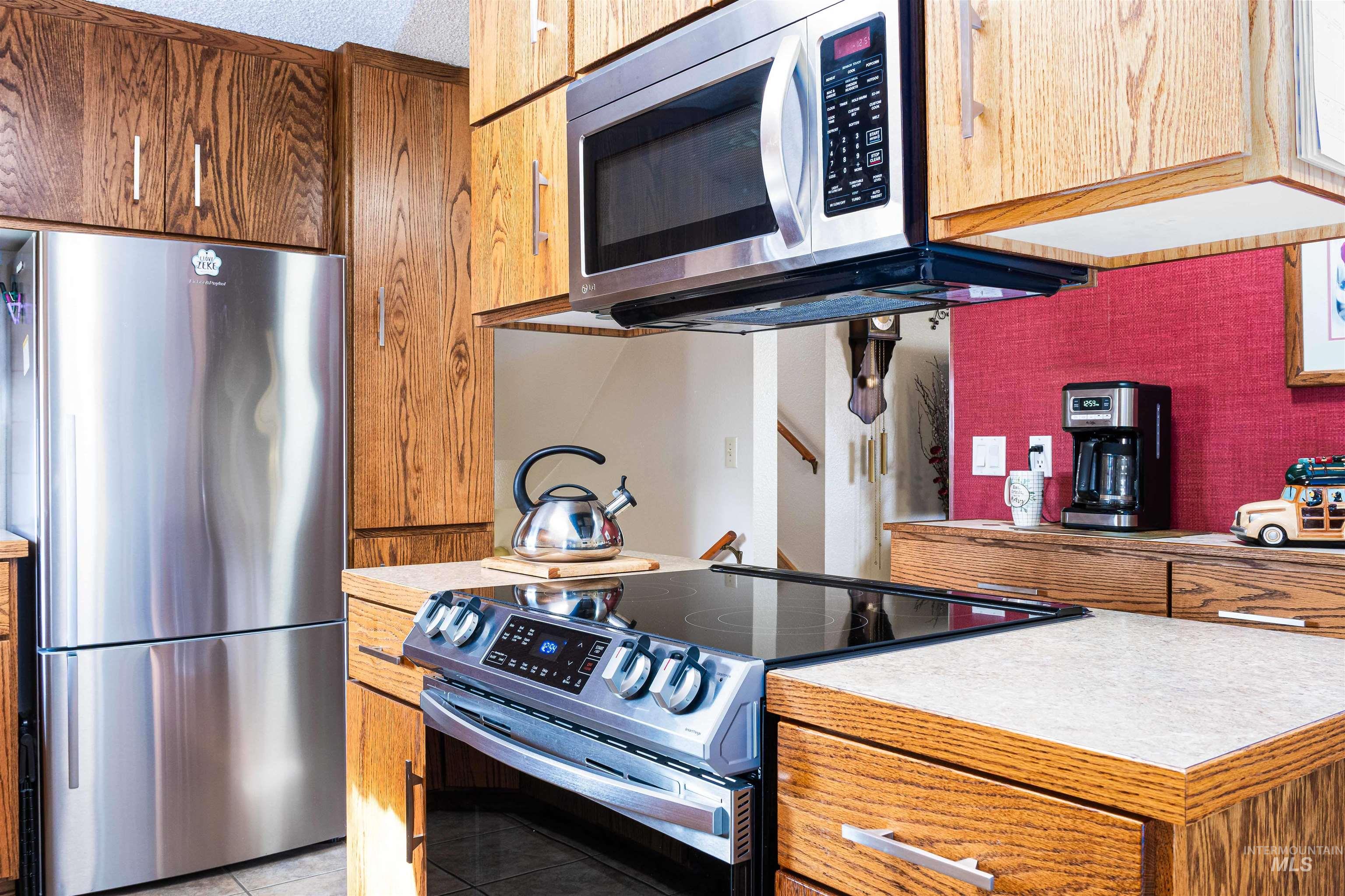 1928 Powers Ave, Lewiston, Idaho 83501-0000, 3 Bedrooms, 2 Bathrooms, Residential For Sale, Price $384,900, 98976056