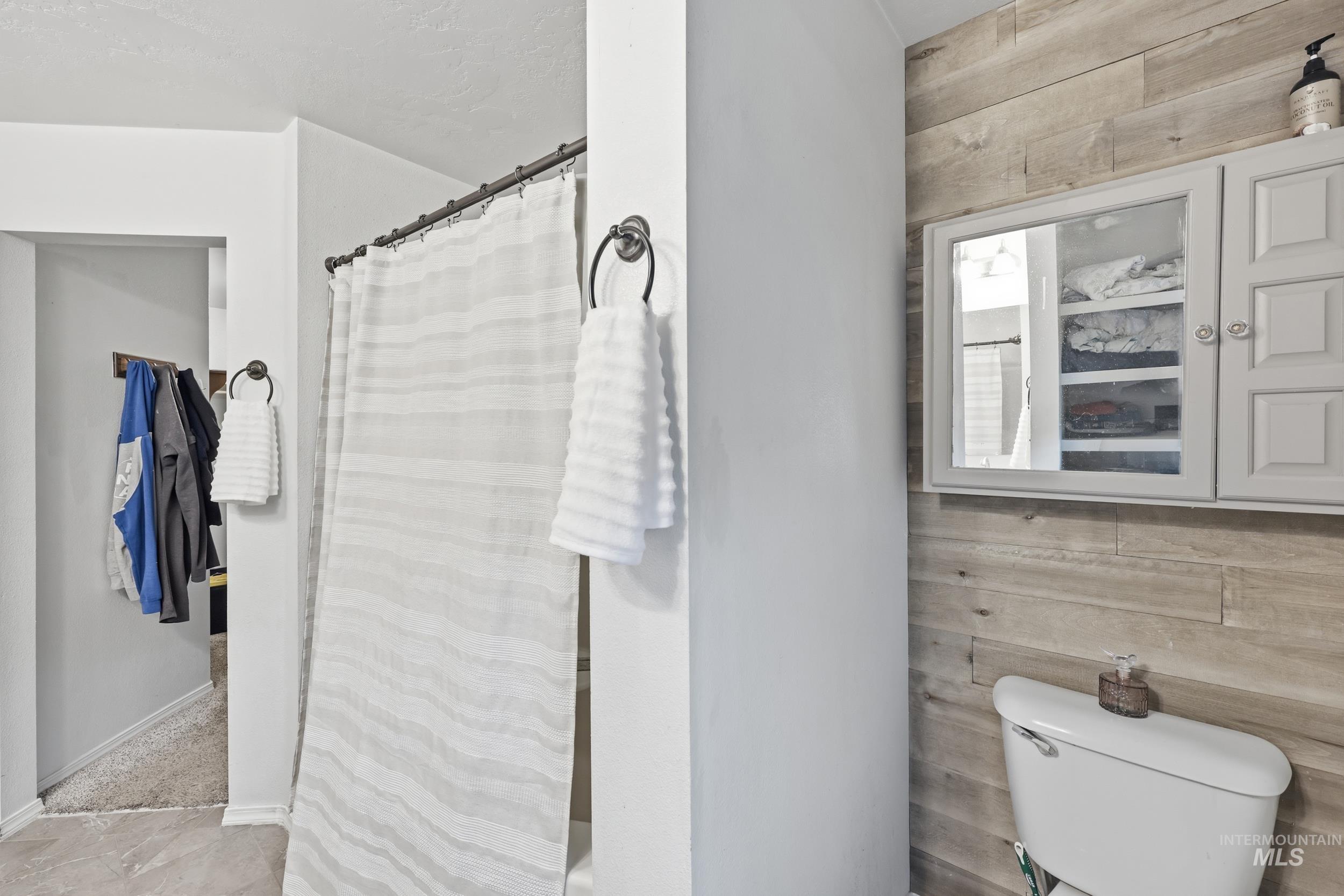 203 E Walcott Lake Dr., Middleton, Idaho 83644, 3 Bedrooms, 2 Bathrooms, Residential For Sale, Price $425,000, 98976059