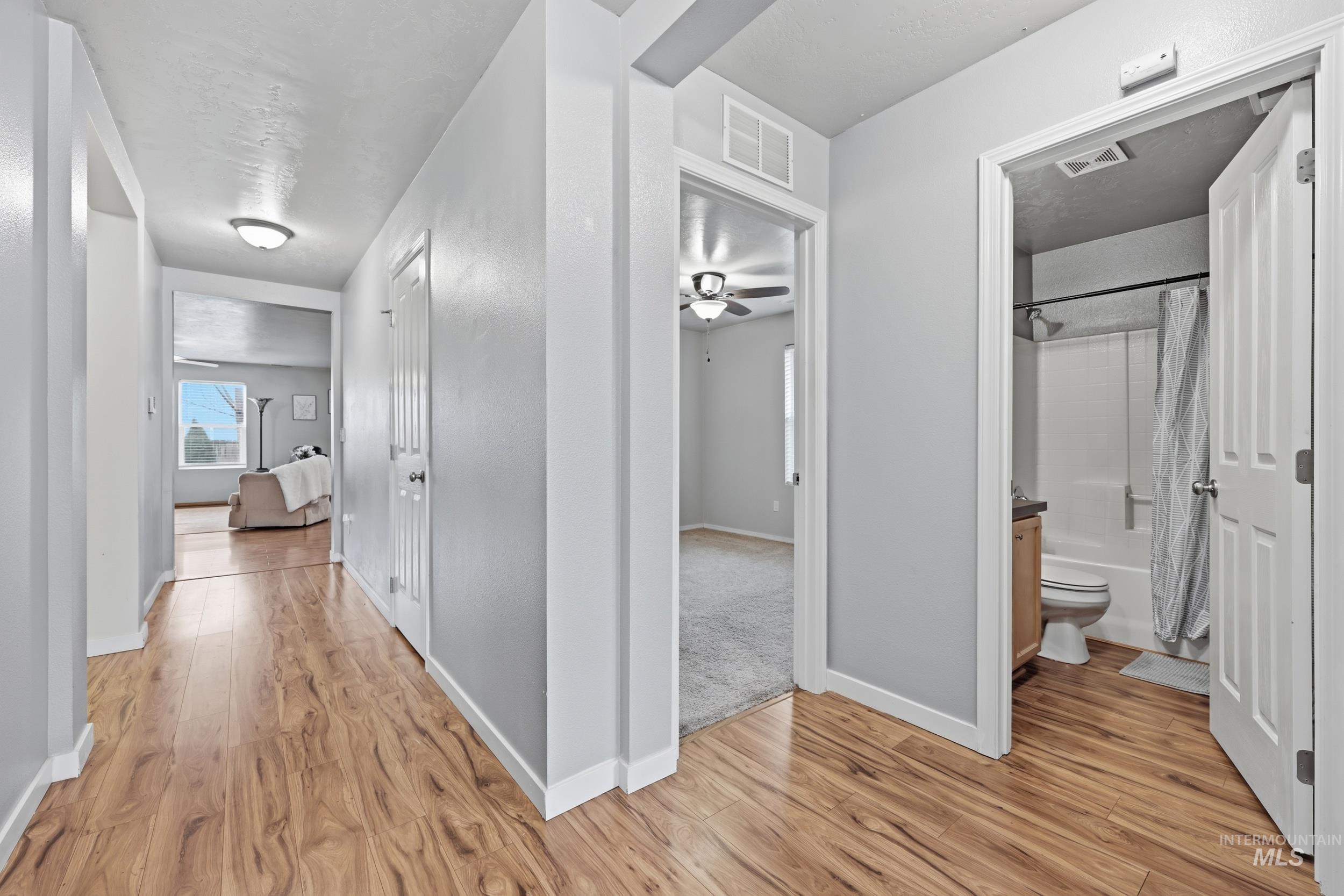 203 E Walcott Lake Dr., Middleton, Idaho 83644, 3 Bedrooms, 2 Bathrooms, Residential For Sale, Price $425,000, 98976059