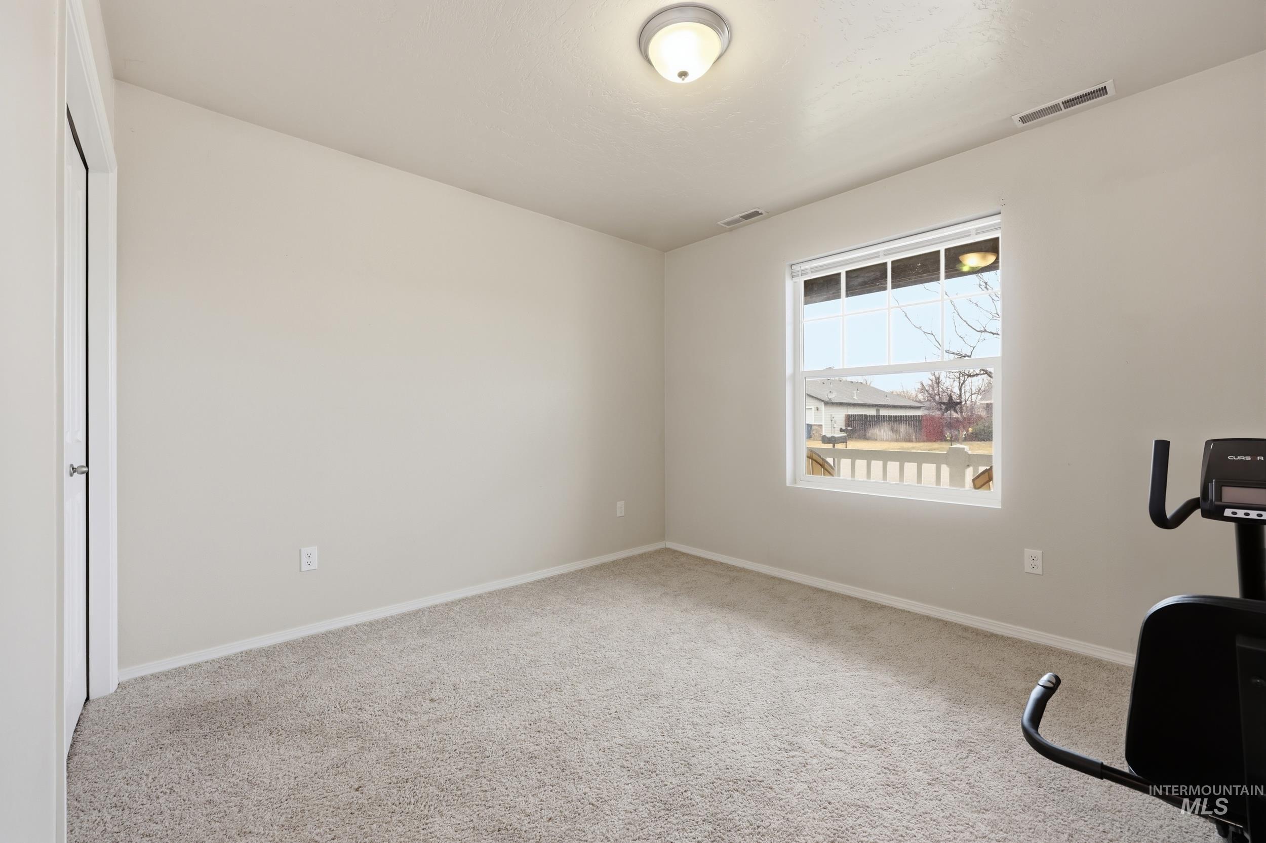 203 E Walcott Lake Dr., Middleton, Idaho 83644, 3 Bedrooms, 2 Bathrooms, Residential For Sale, Price $425,000, 98976059