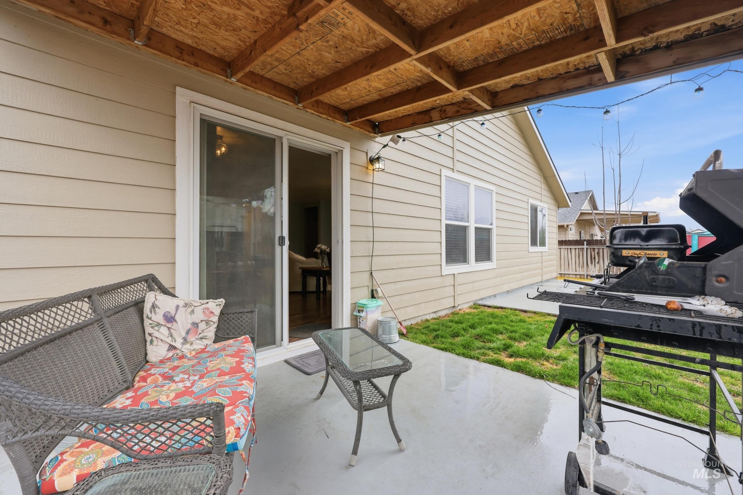 203 E Walcott Lake Dr., Middleton, Idaho 83644, 3 Bedrooms, 2 Bathrooms, Residential For Sale, Price $425,000, 98976059