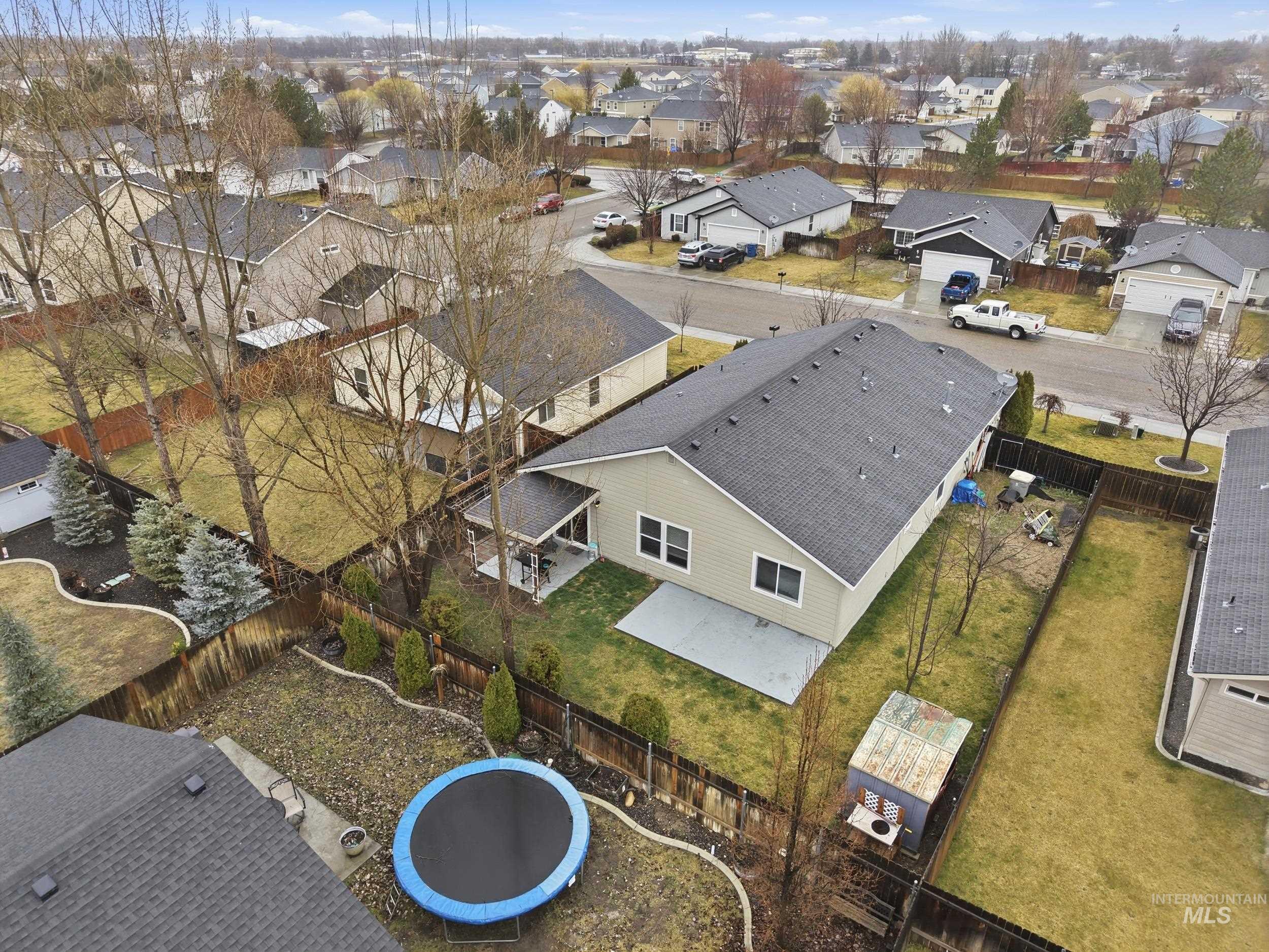 203 E Walcott Lake Dr., Middleton, Idaho 83644, 3 Bedrooms, 2 Bathrooms, Residential For Sale, Price $425,000, 98976059