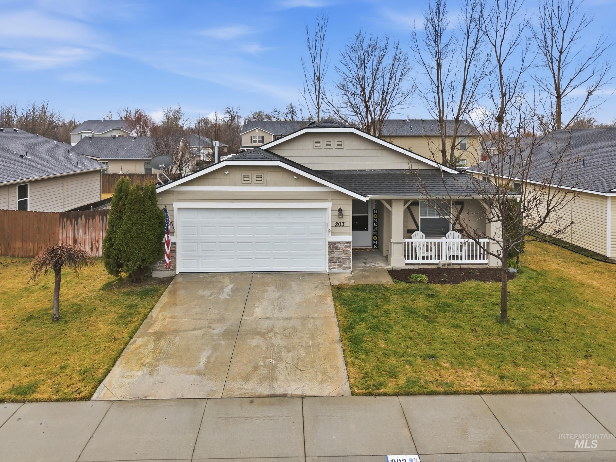 203 E Walcott Lake Dr., Middleton, Idaho 83644, 3 Bedrooms, 2 Bathrooms, Residential For Sale, Price $425,000, 98976059